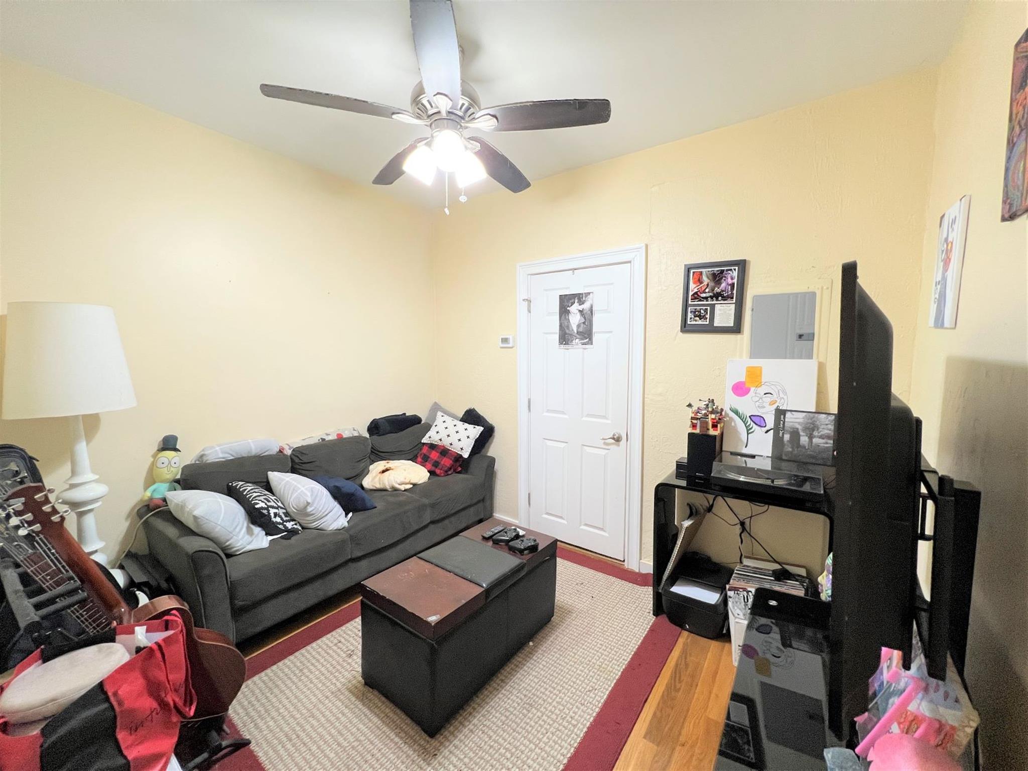 2 Otis St, East Somerville