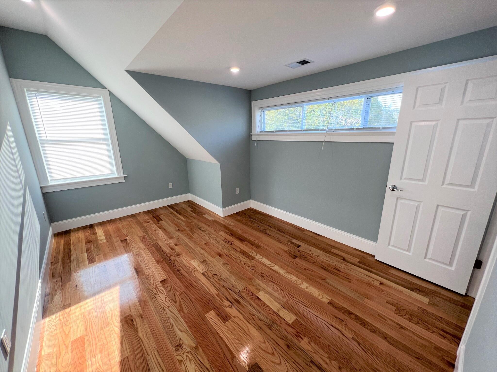 29 Alpine St, Davis Square