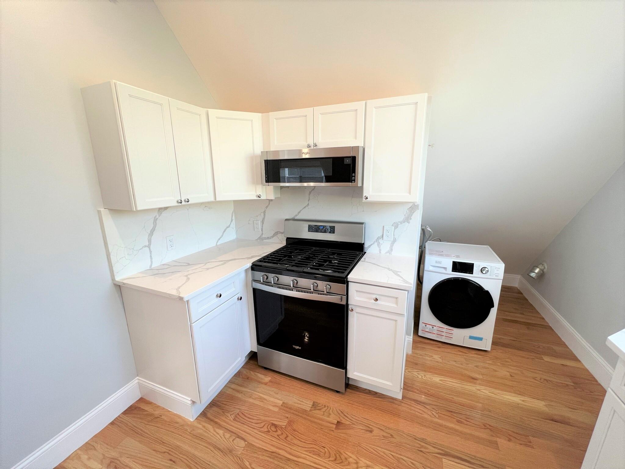 29 Alpine St, Davis Square