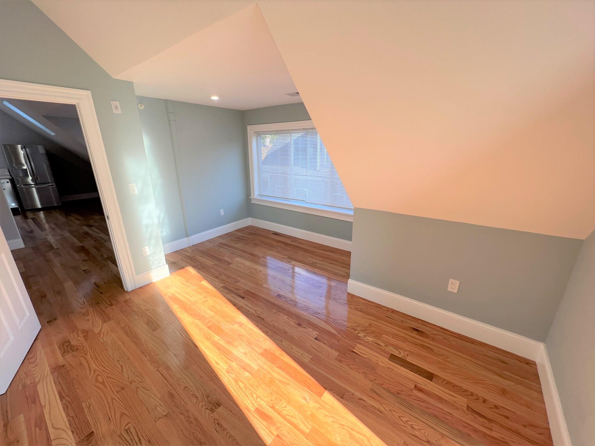 29 Alpine St, Davis Square