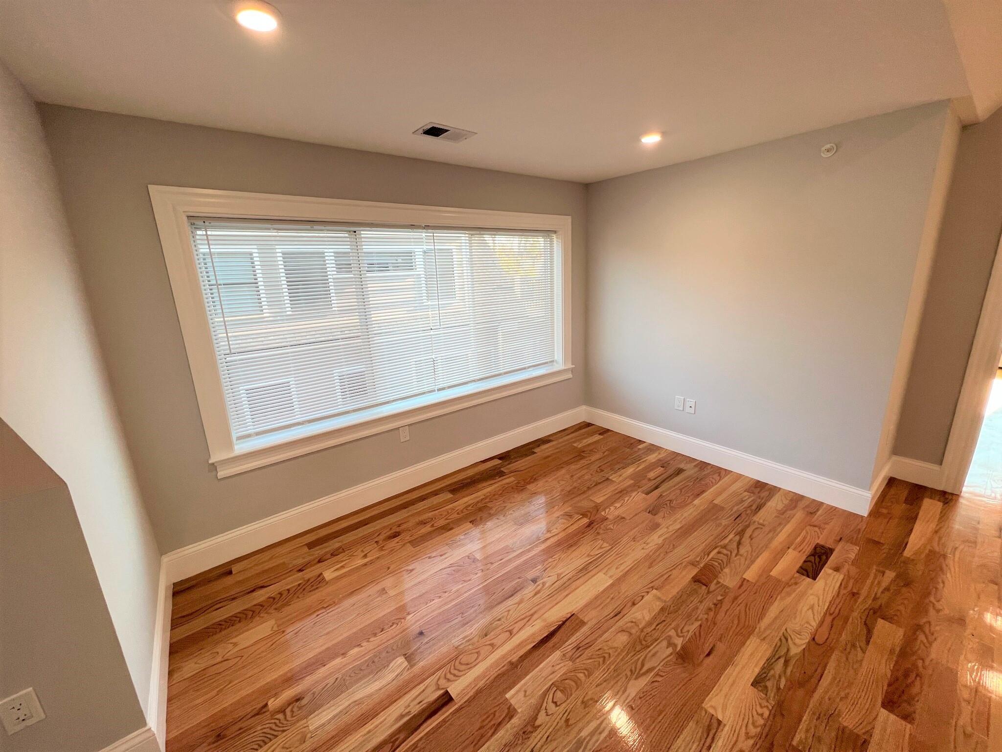 29 Alpine St, Davis Square