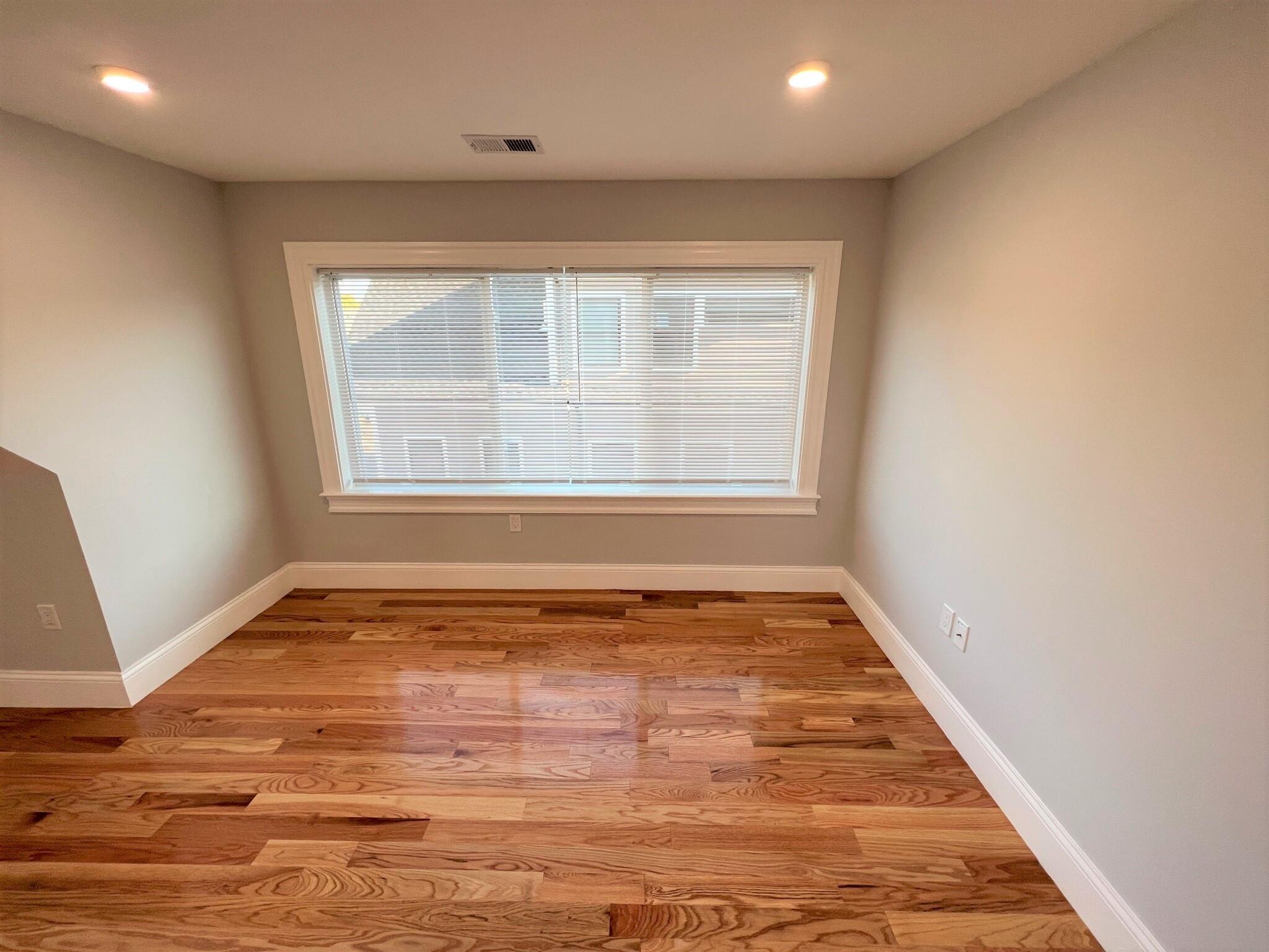 29 Alpine St, Davis Square