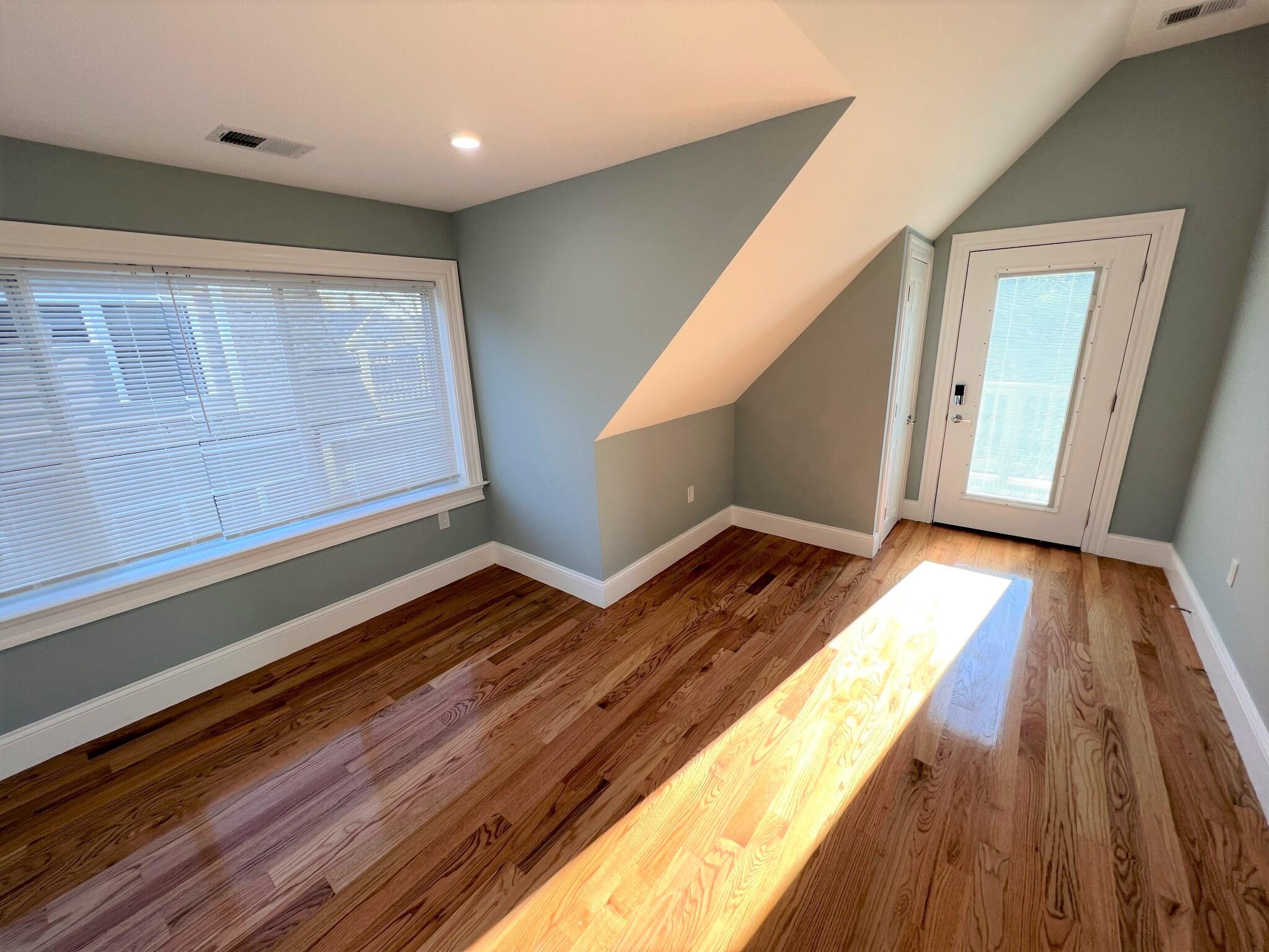 29 Alpine St, Davis Square