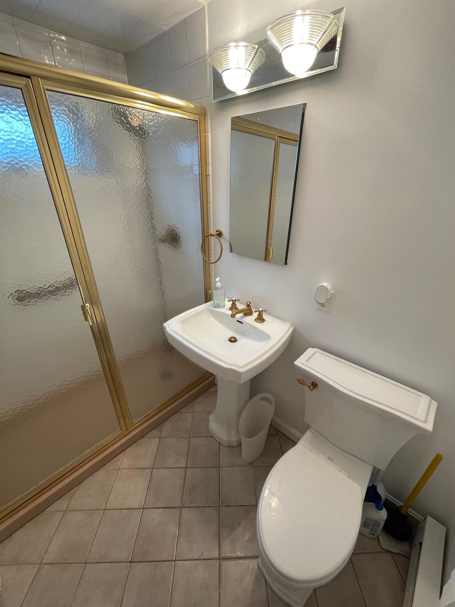 33 Mokema Ave, Waltham