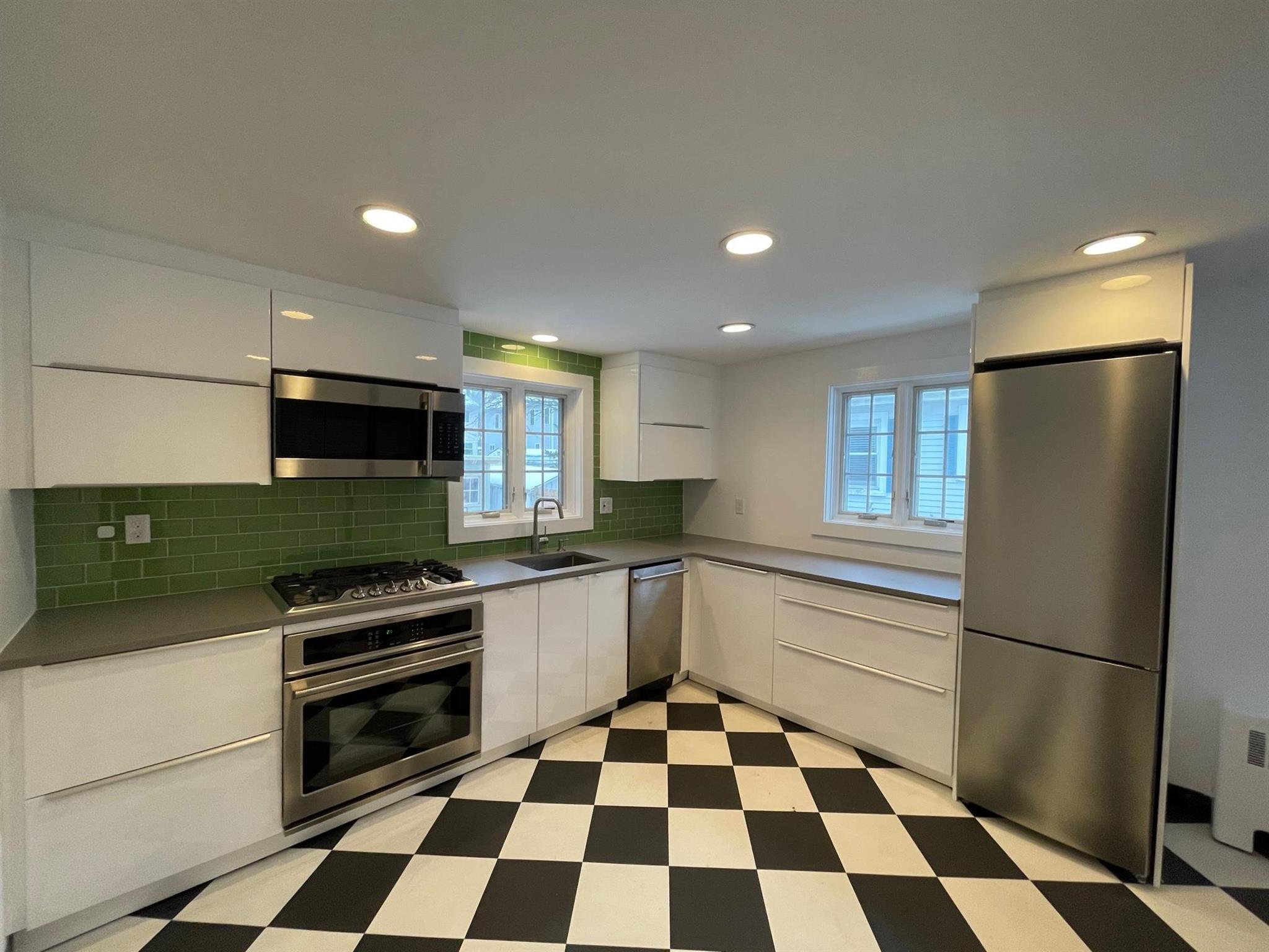 33 Mokema Ave, Waltham