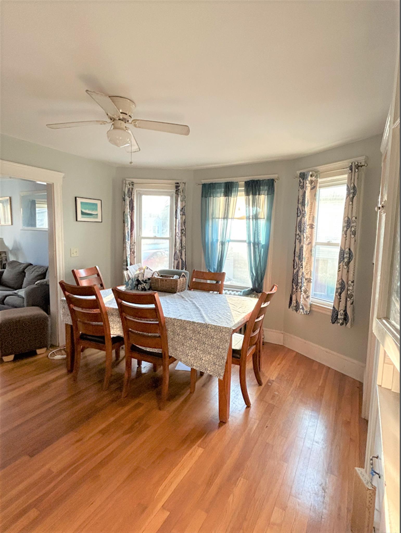 8 Valley St, Medford