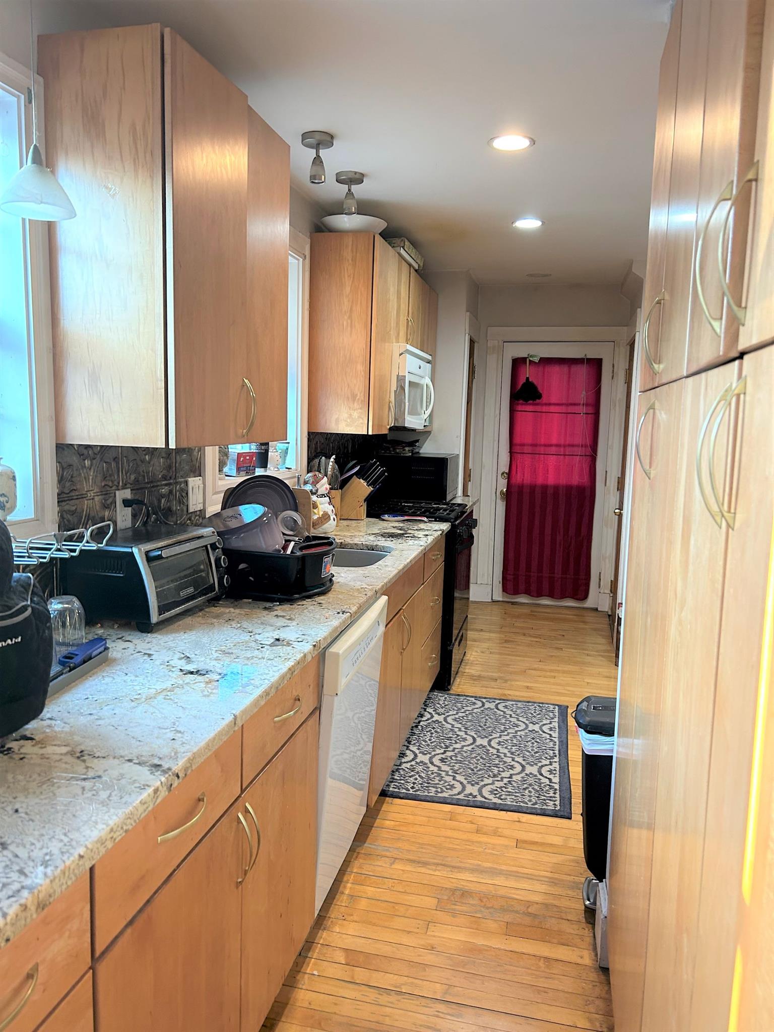 8 Valley St, Medford