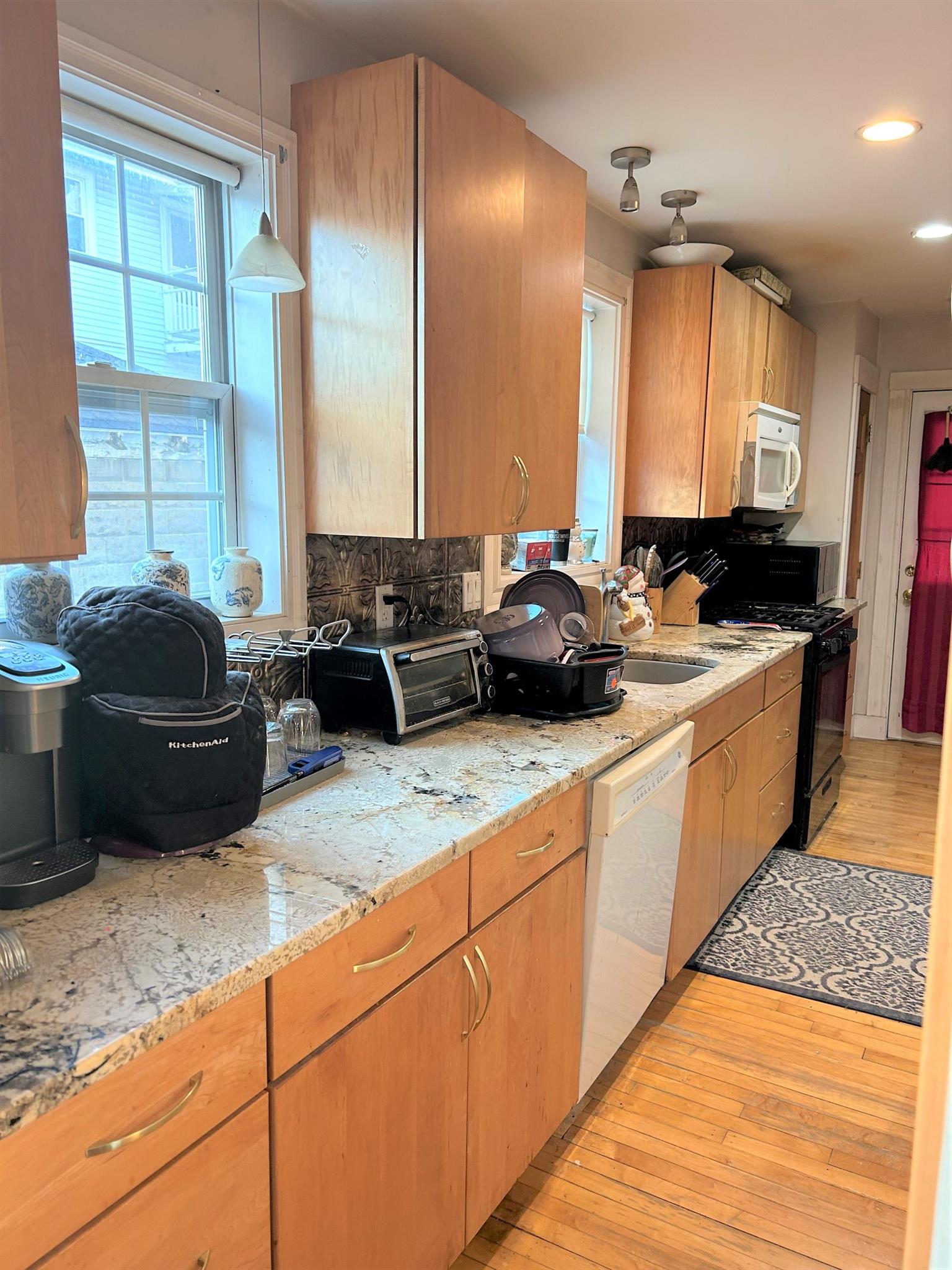 8 Valley St, Medford