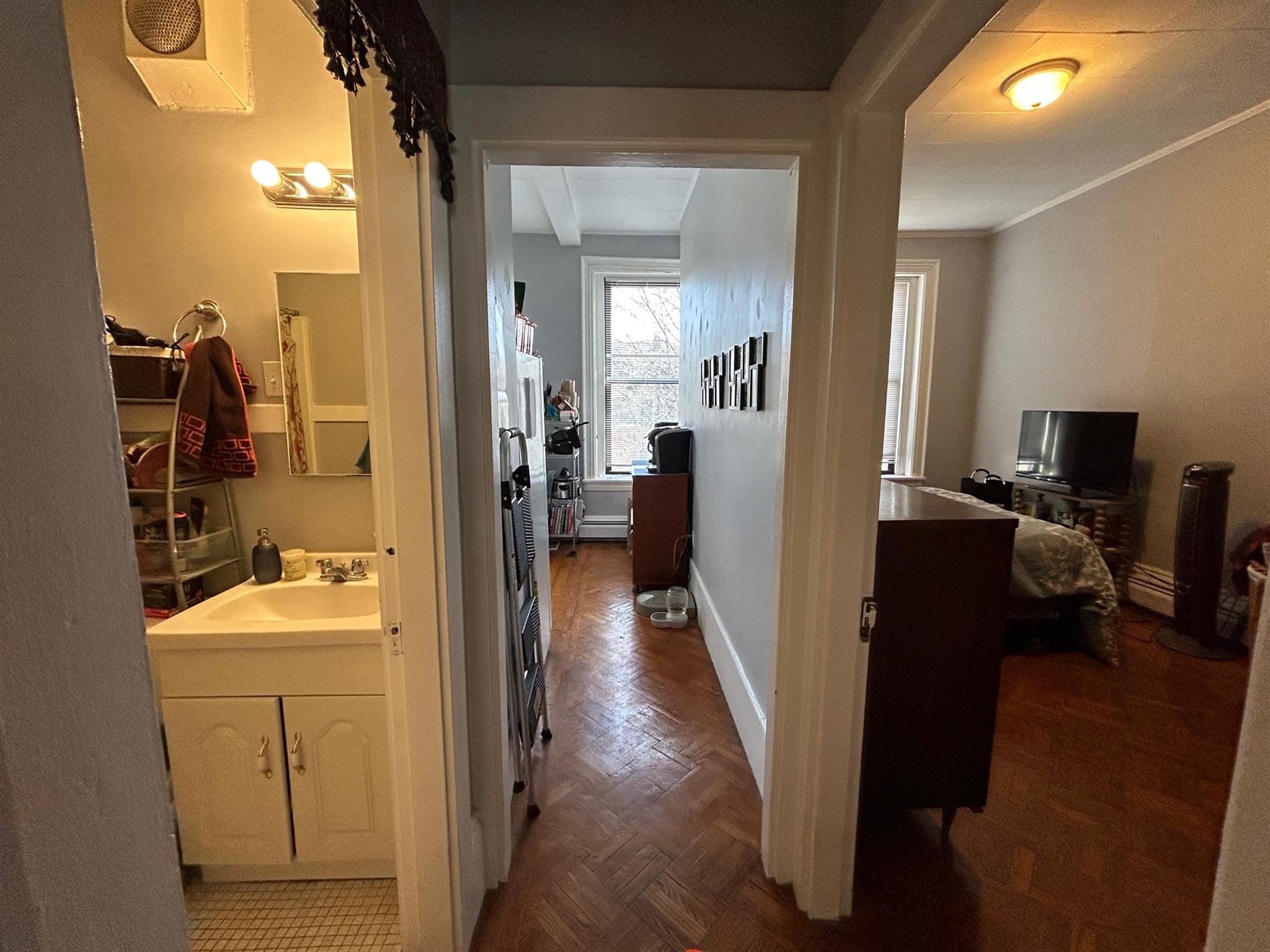 57 Adams St, Winter Hill