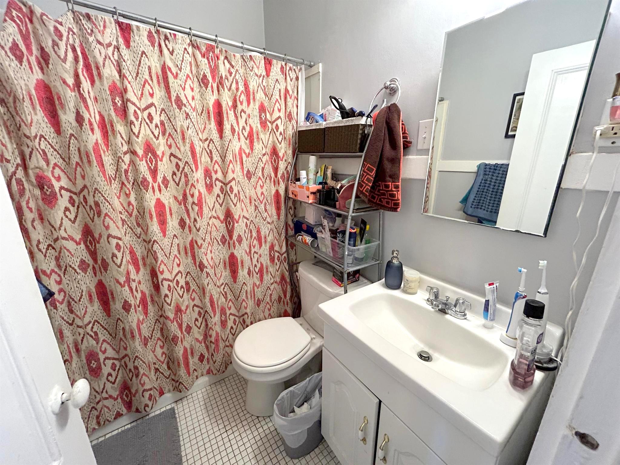 57 Adams St, Magoun Square