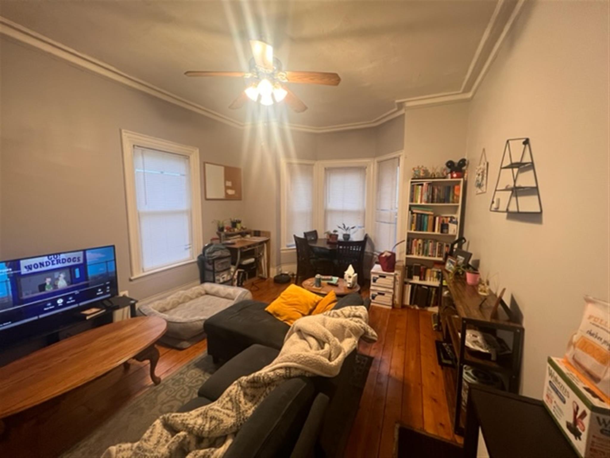 77 Bonair St, East Somerville