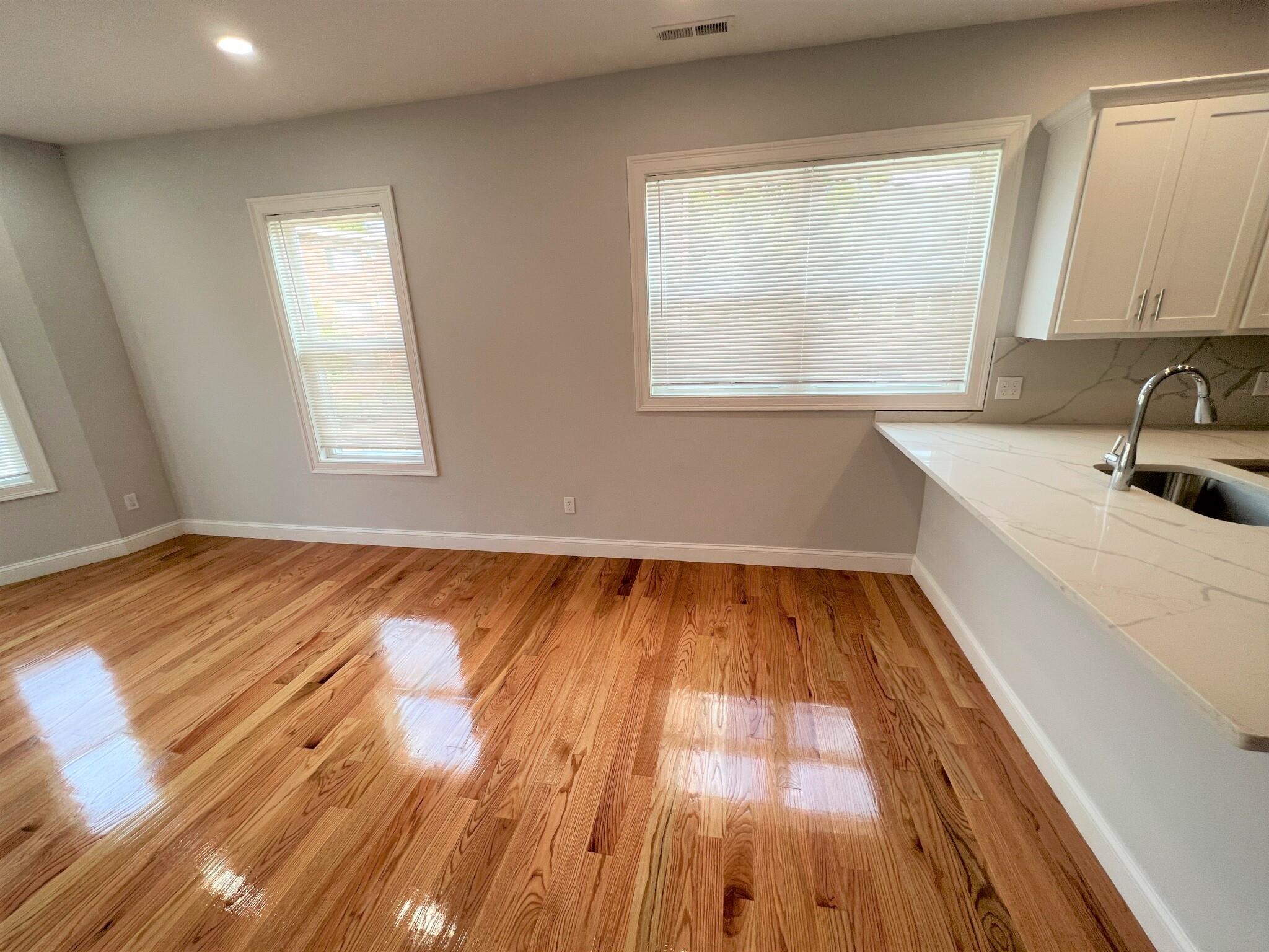 126 Cross St, East Somerville