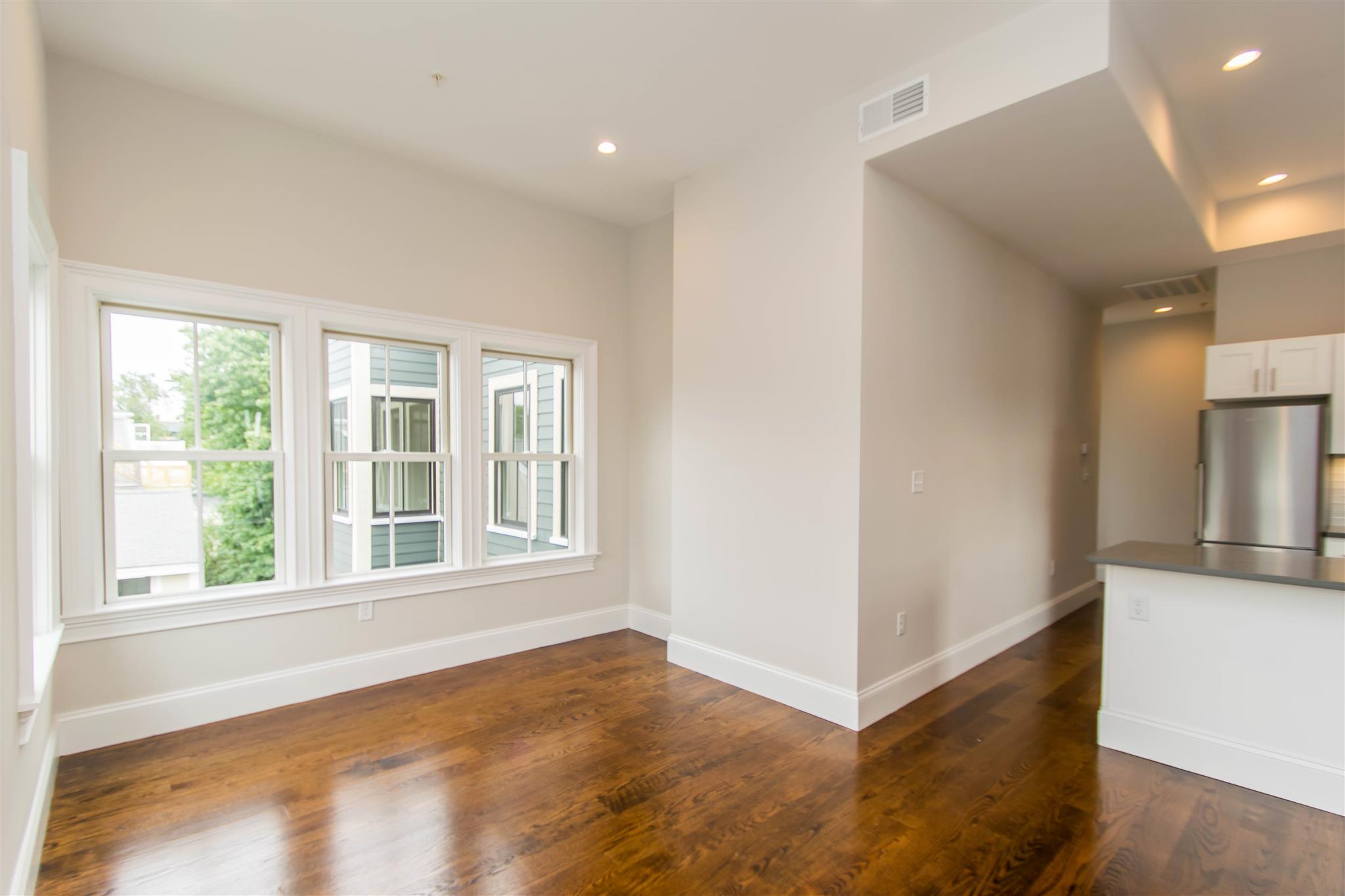 124 Columbia St, Central Square