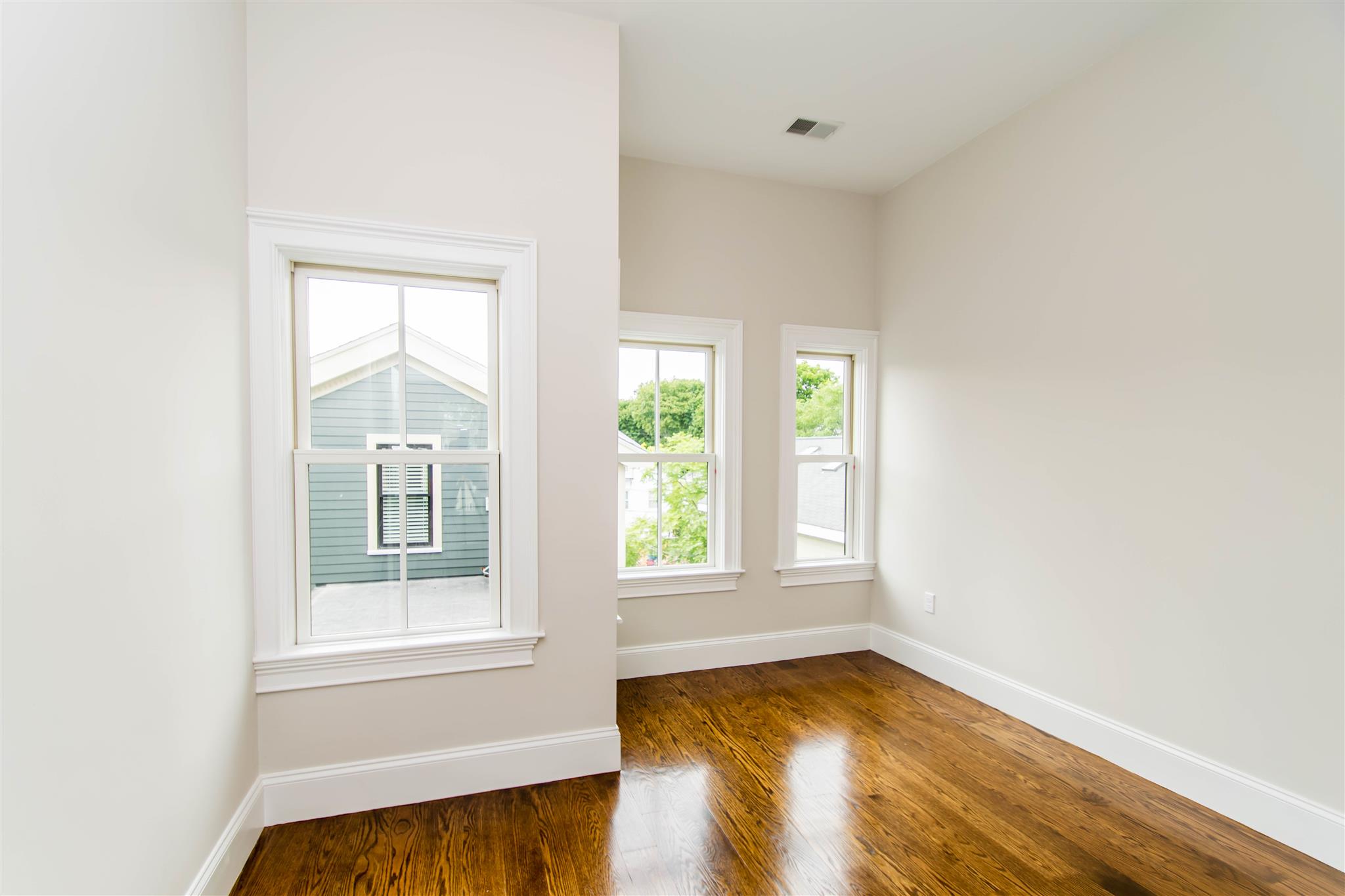 124 Columbia St, Central Square