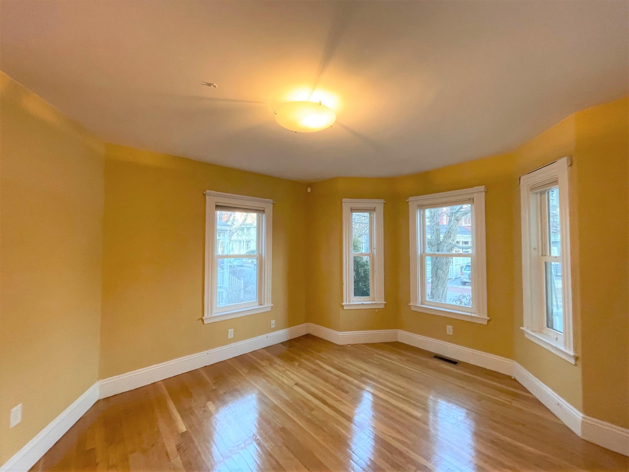 57 Creighton St, Porter Square