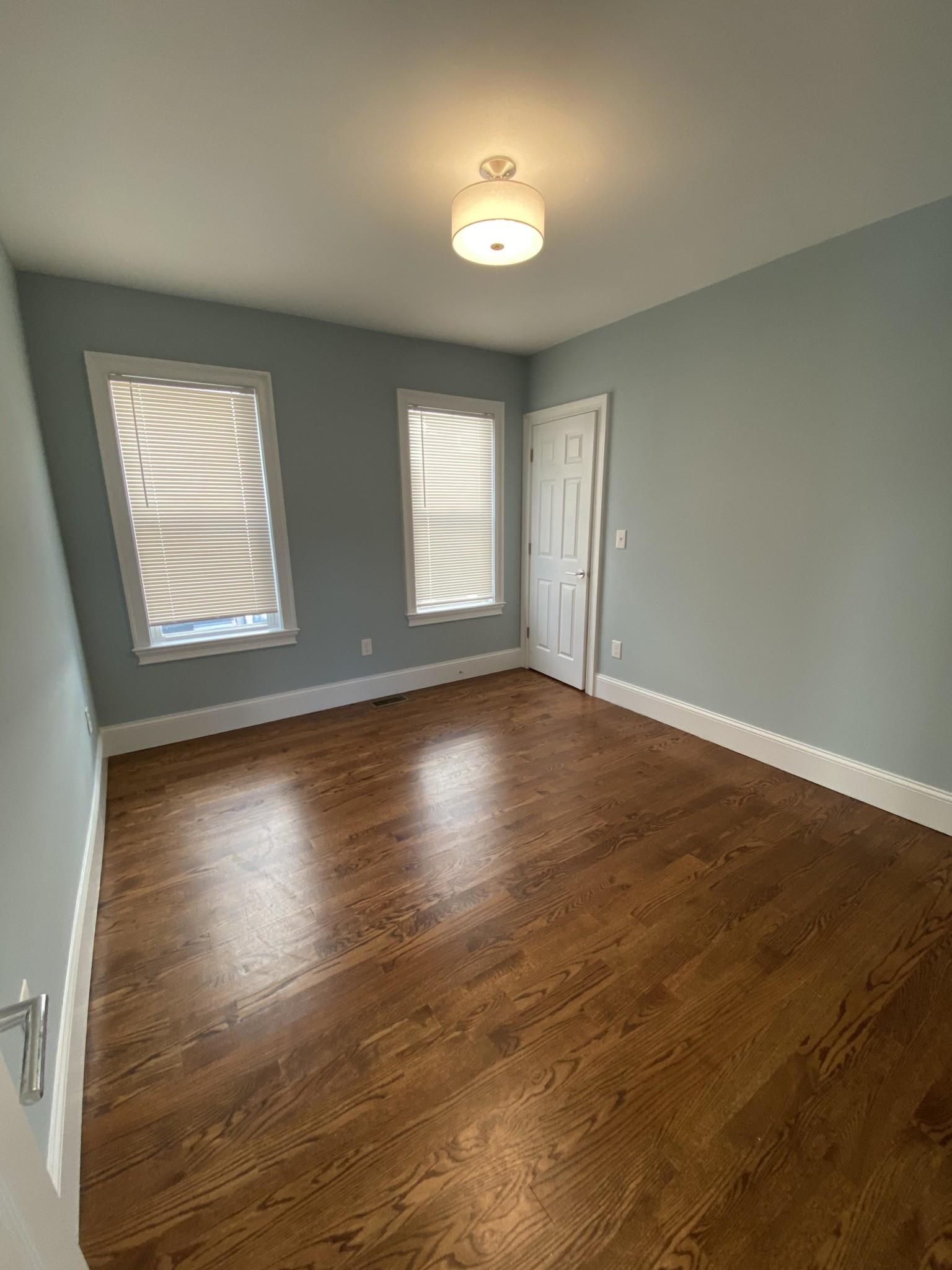 5 Hamilton Rd, Teele Square