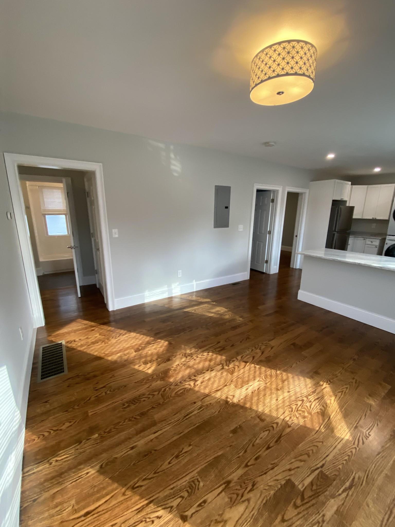 5 Hamilton Rd, Teele Square