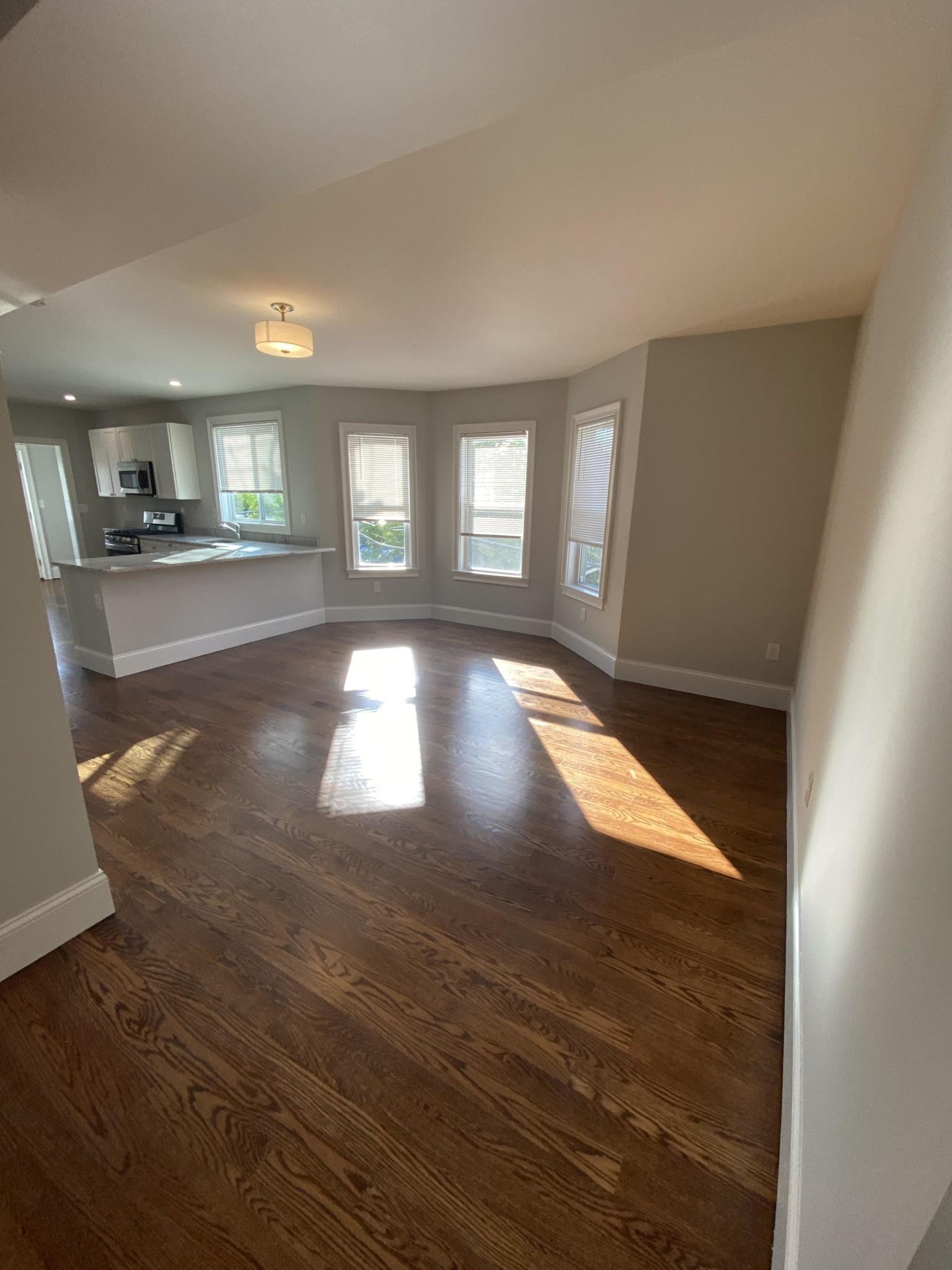 5 Hamilton Rd, Teele Square