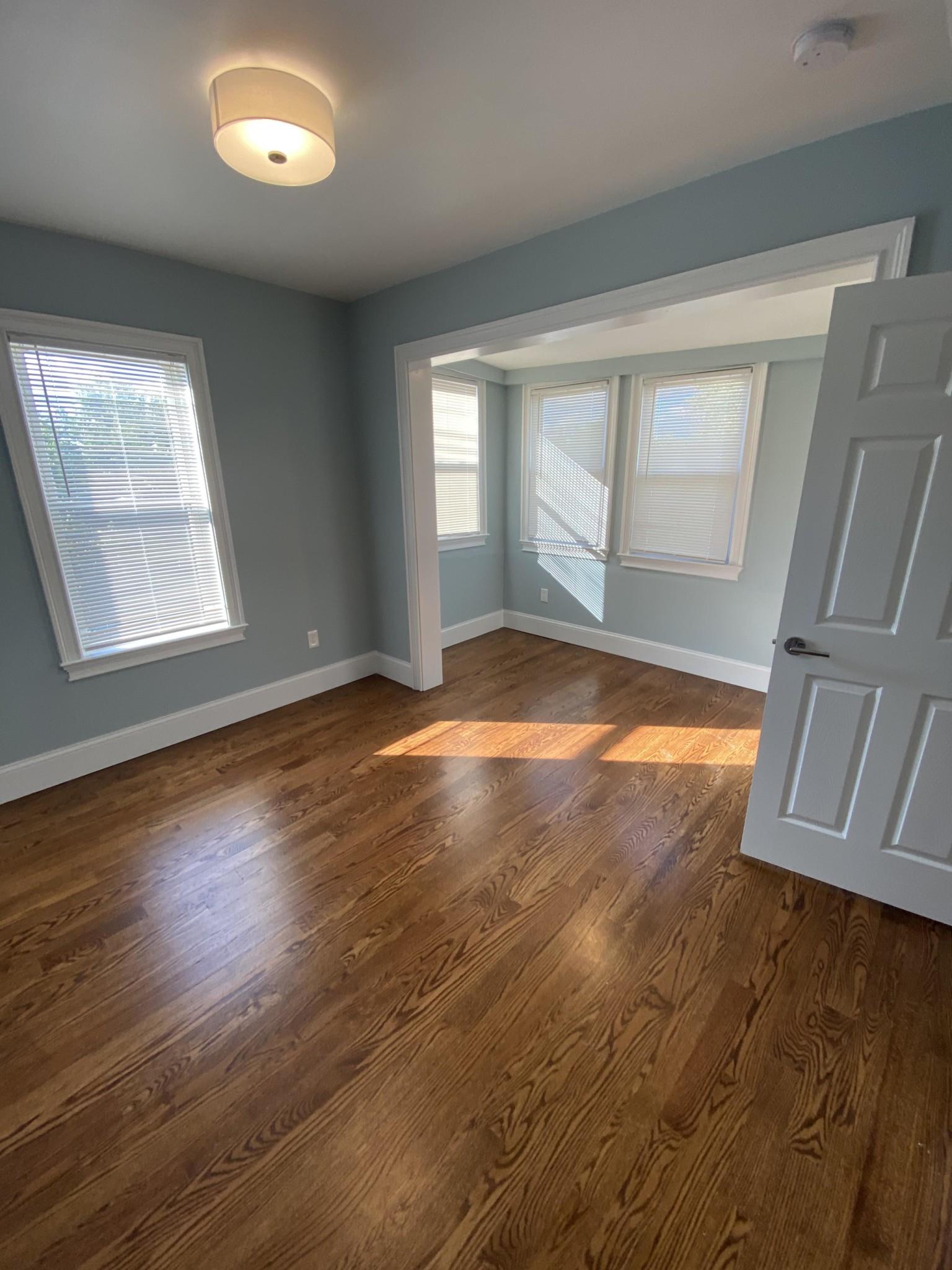 5 Hamilton Rd, Teele Square