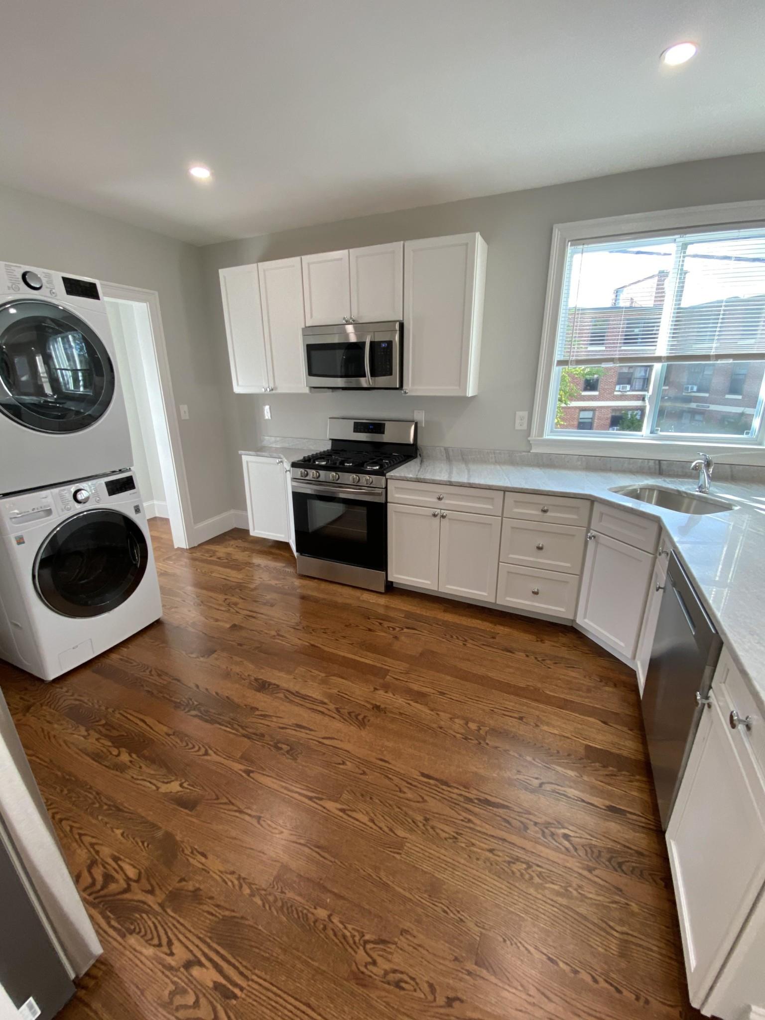 5 Hamilton Rd, Teele Square