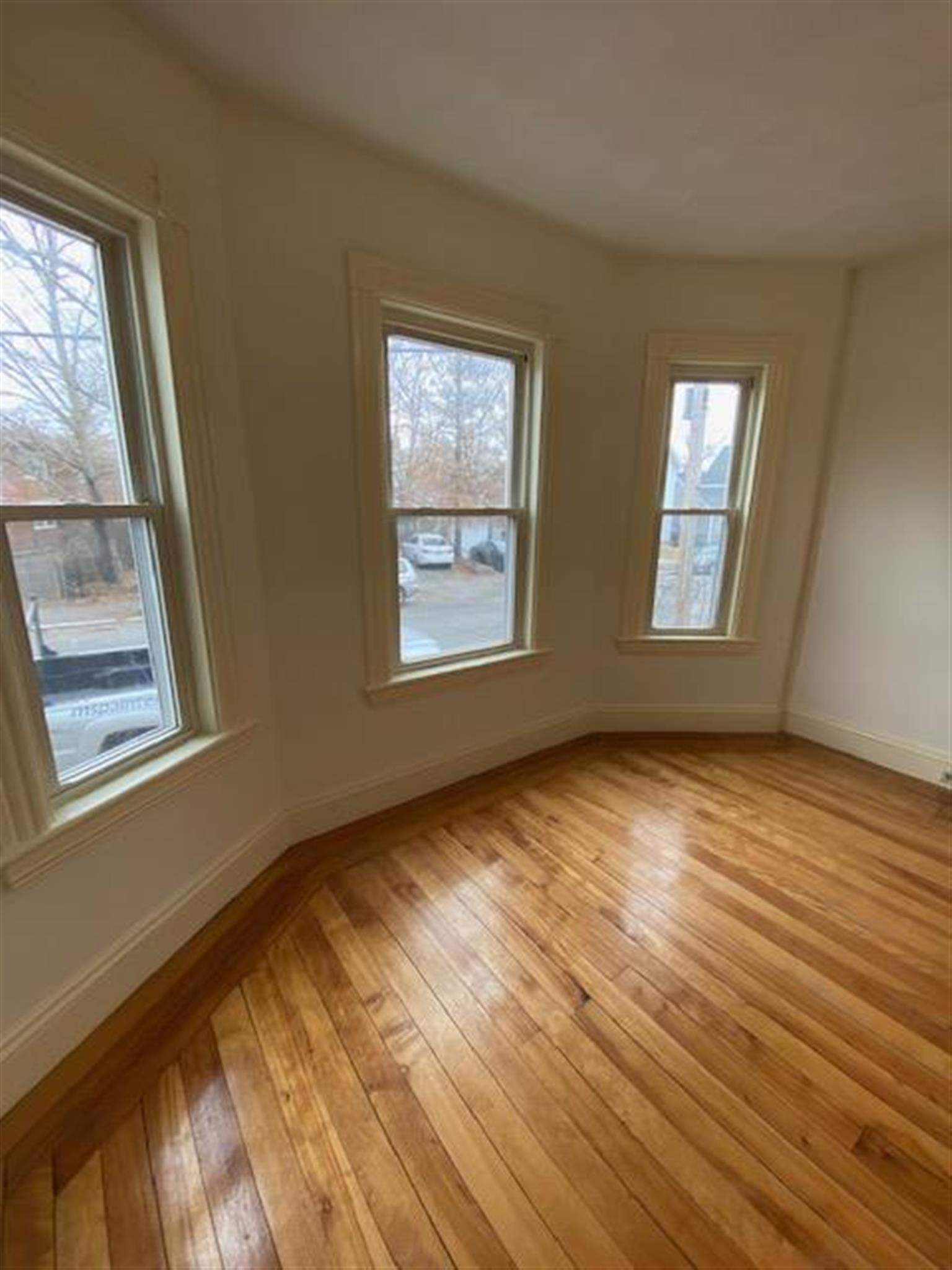 87 Marshall St, Medford