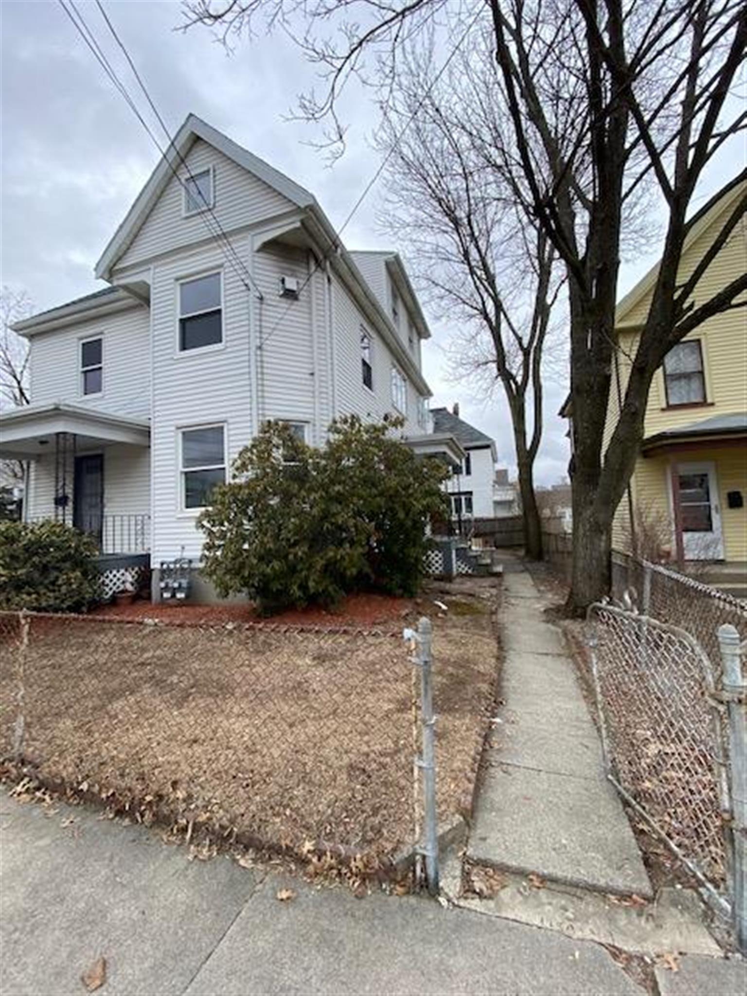 87 Marshall St, Medford