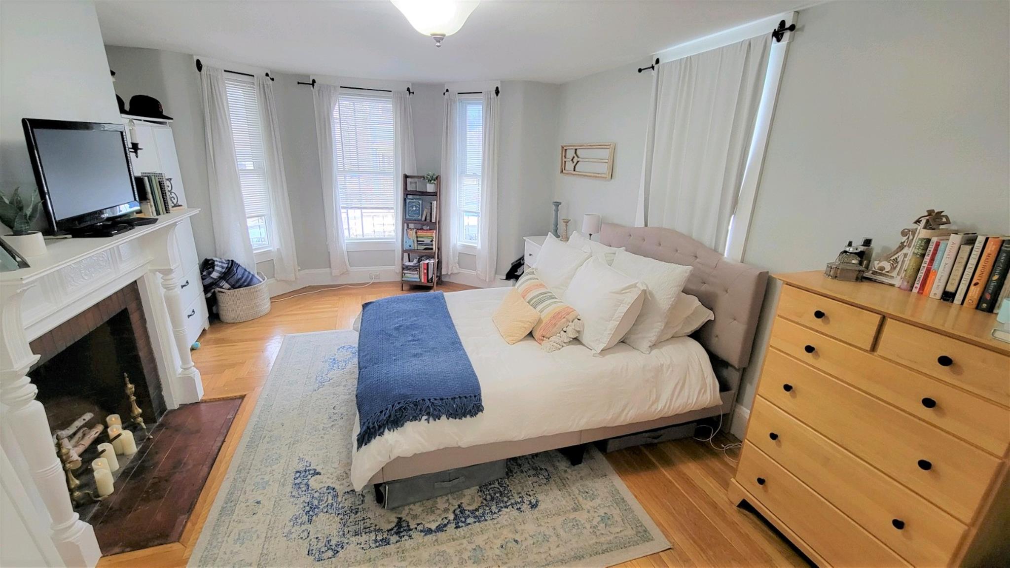 26 Rogers Ave, Davis Square