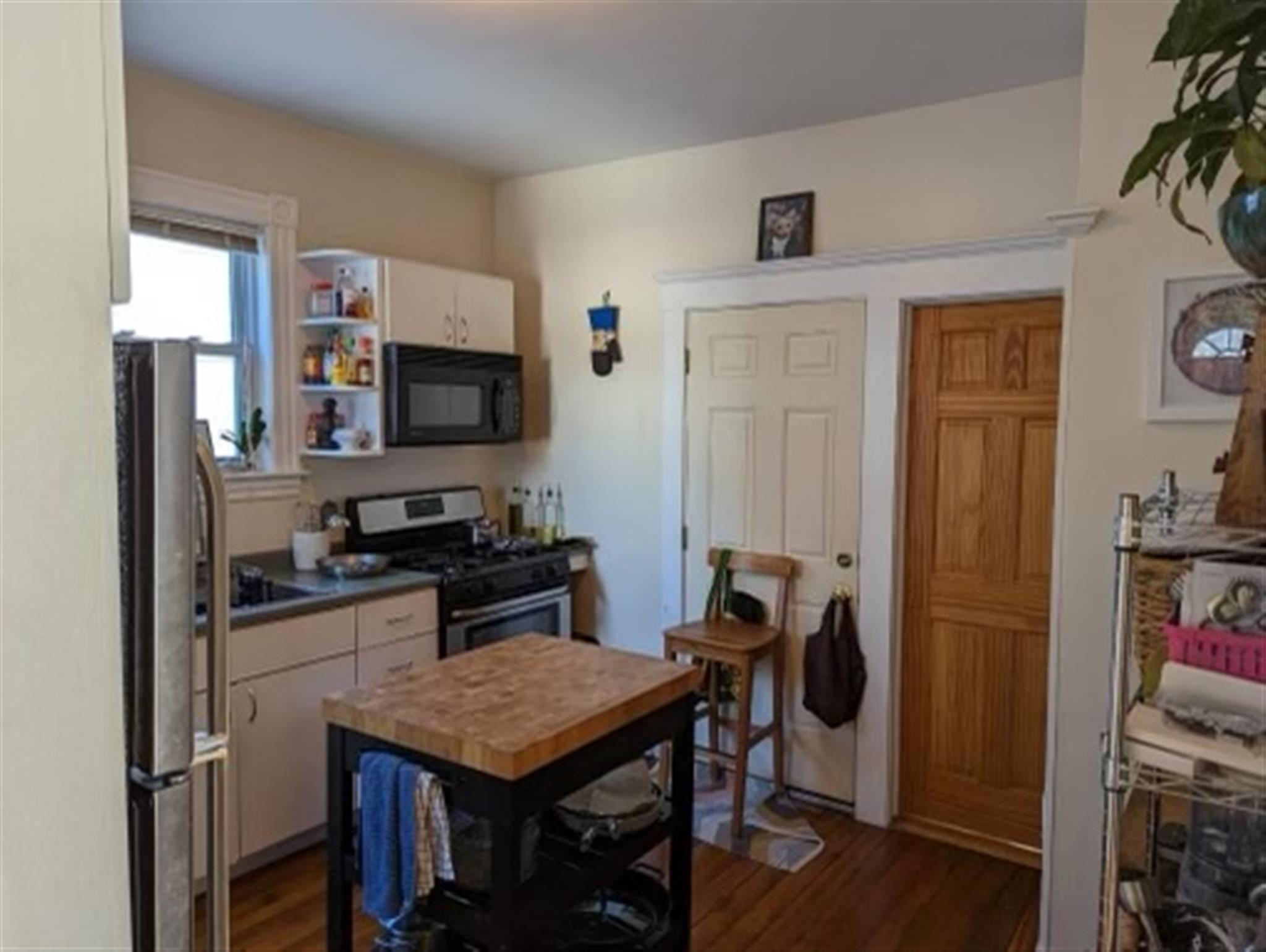 515 Medford St, Ball Square