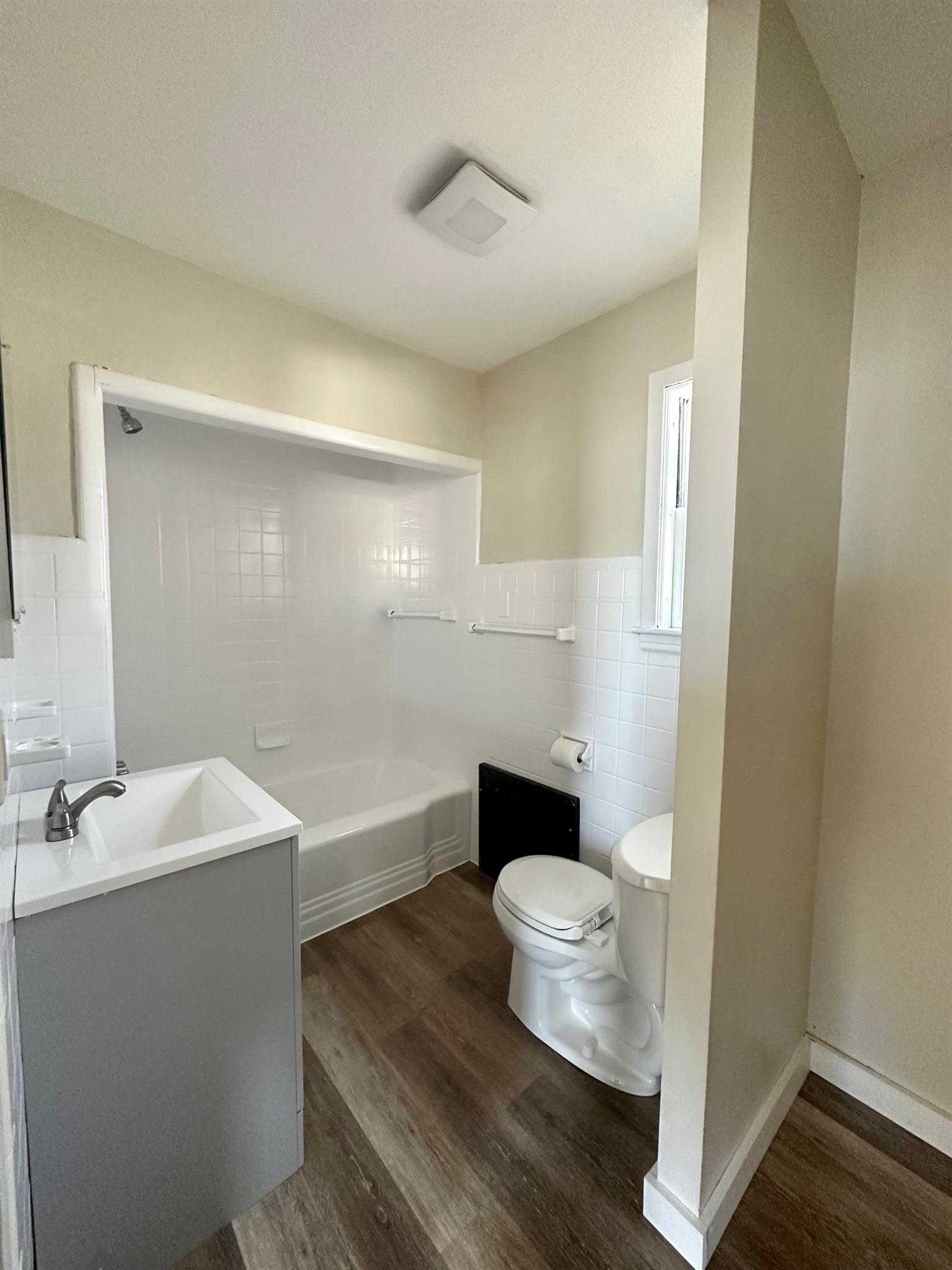 578 Main St, Medford