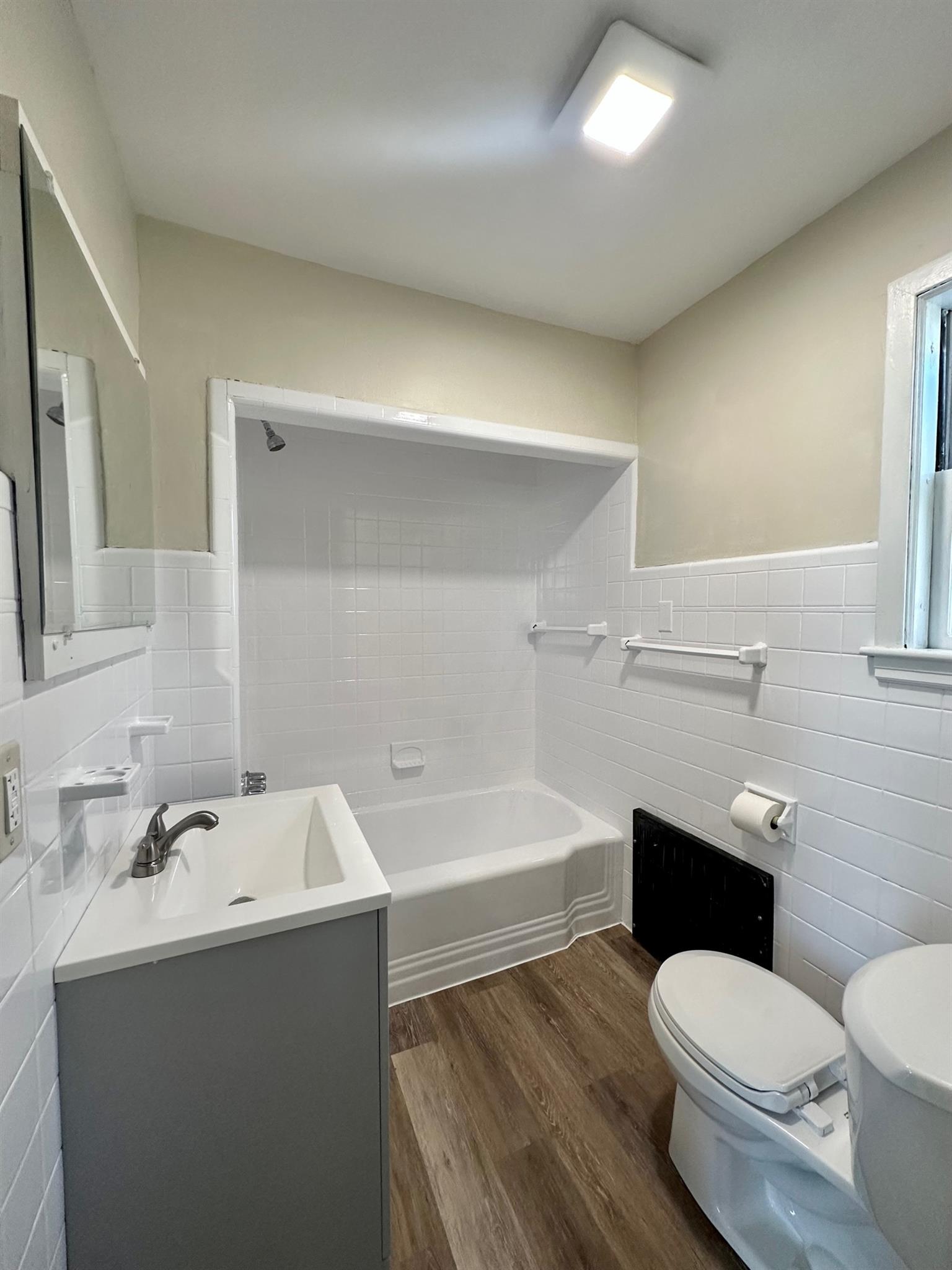 578 Main St, Medford