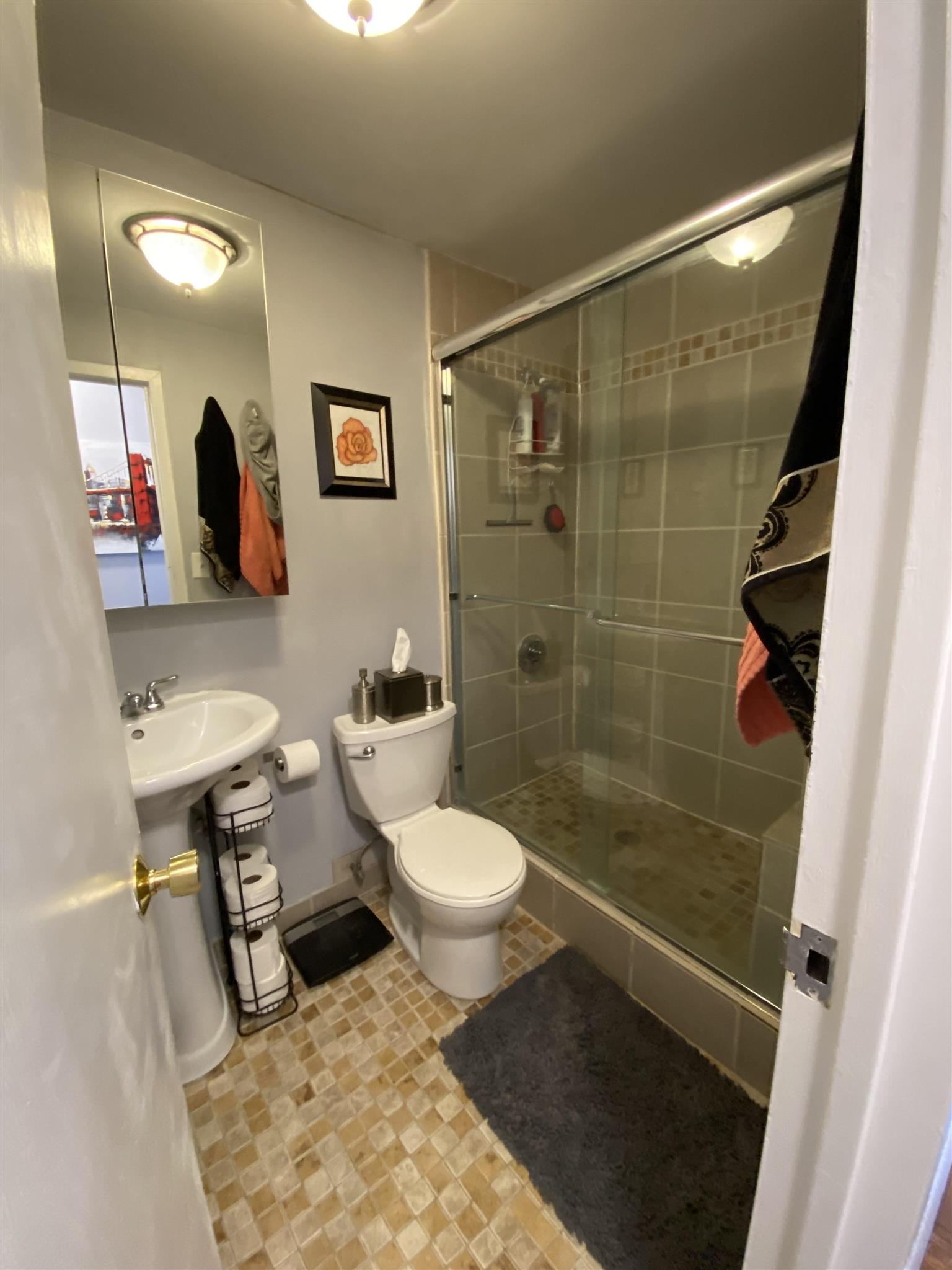 1105 Massachusetts Ave, Harvard Square