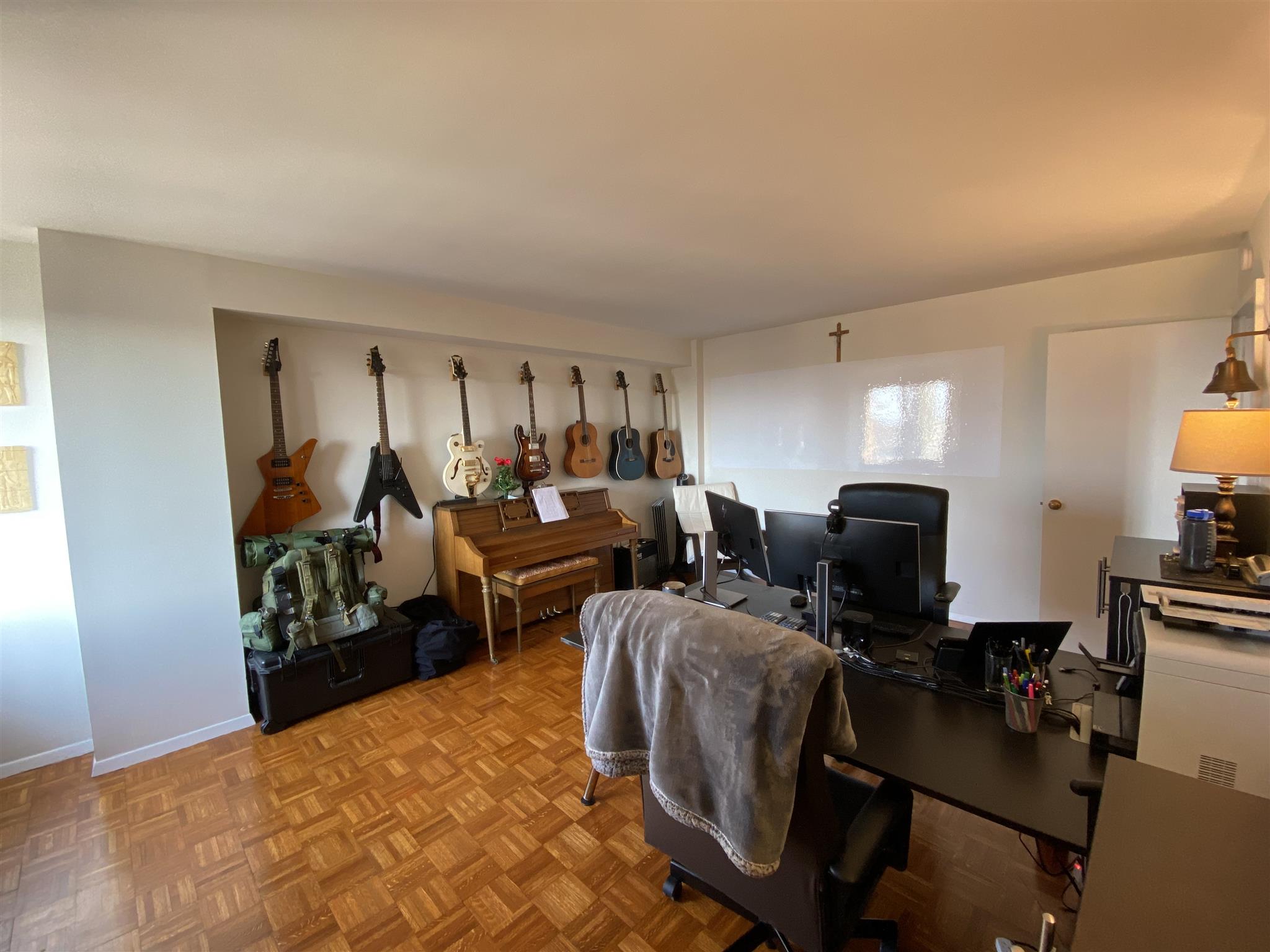 1105 Massachusetts Ave, Harvard Square