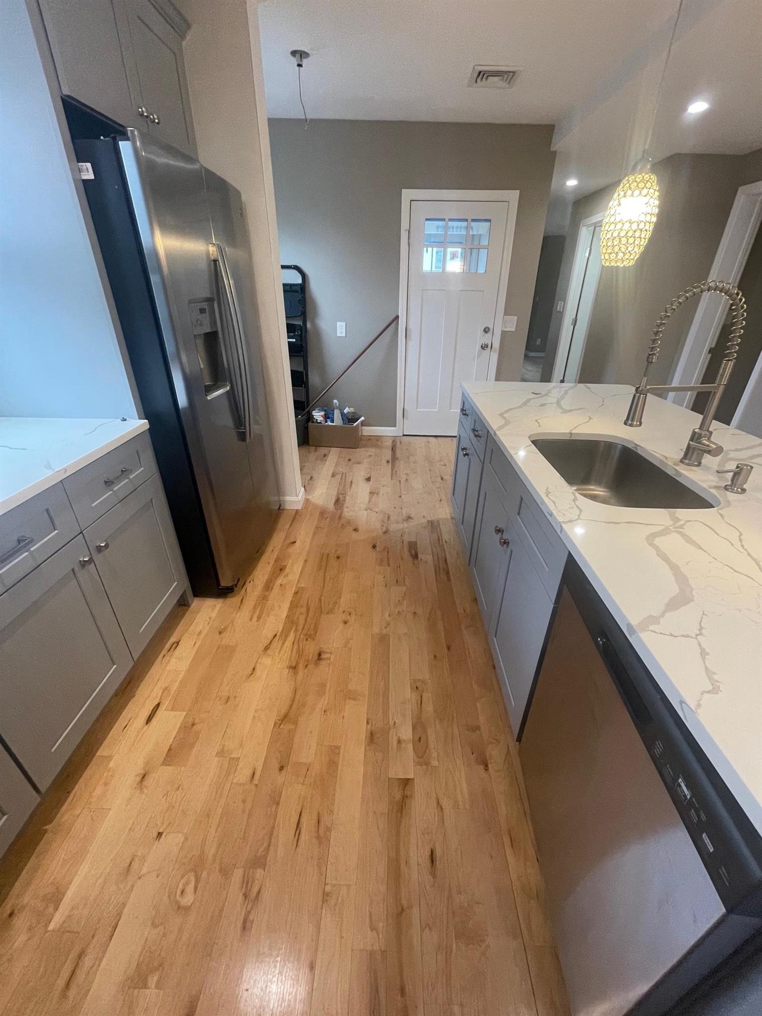 1 Theriault Ct, North Cambridge