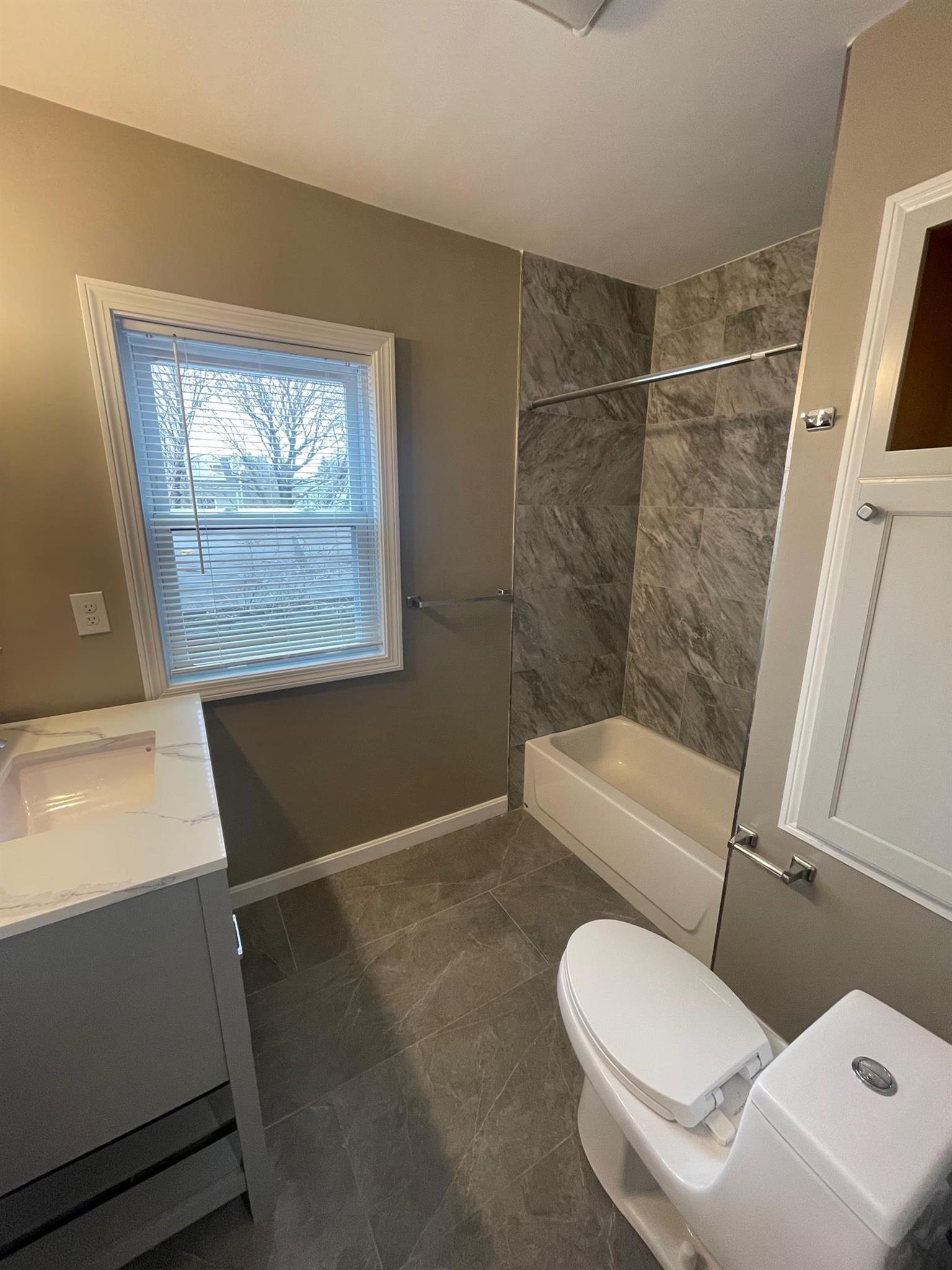 1 Theriault Ct, North Cambridge