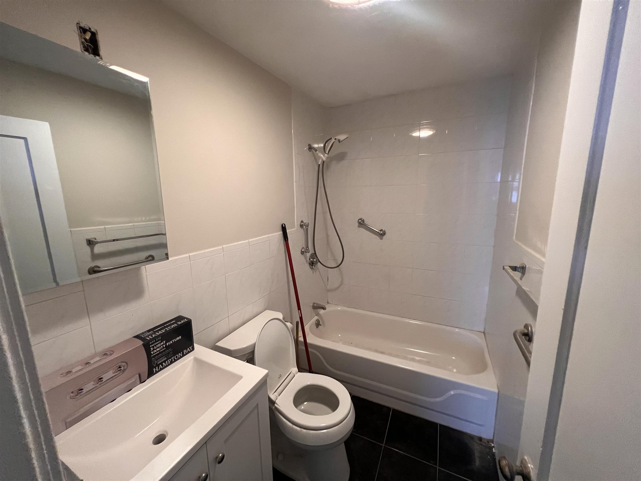 72 Washington St, Medford