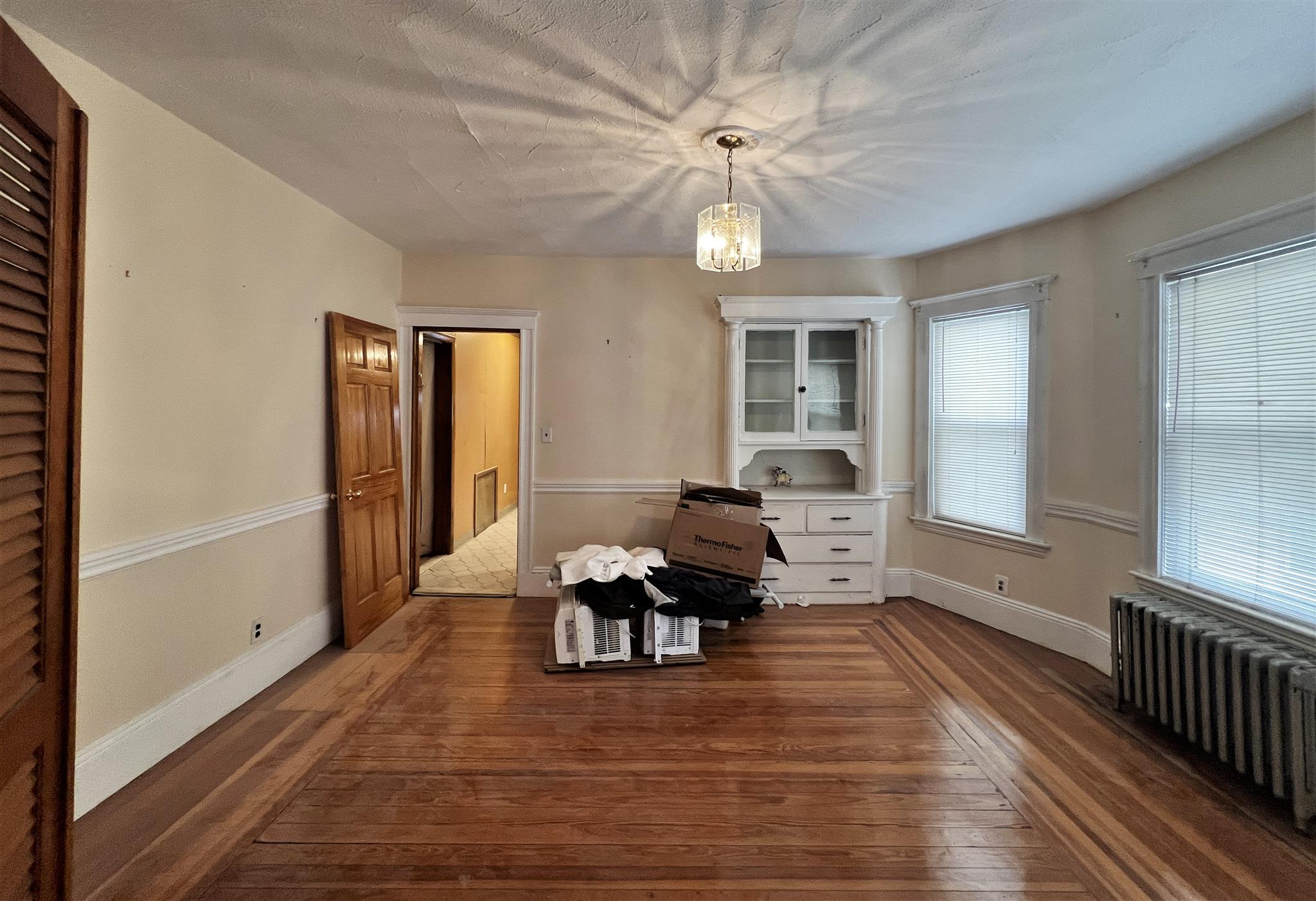 91 Bartlett St, Magoun Square