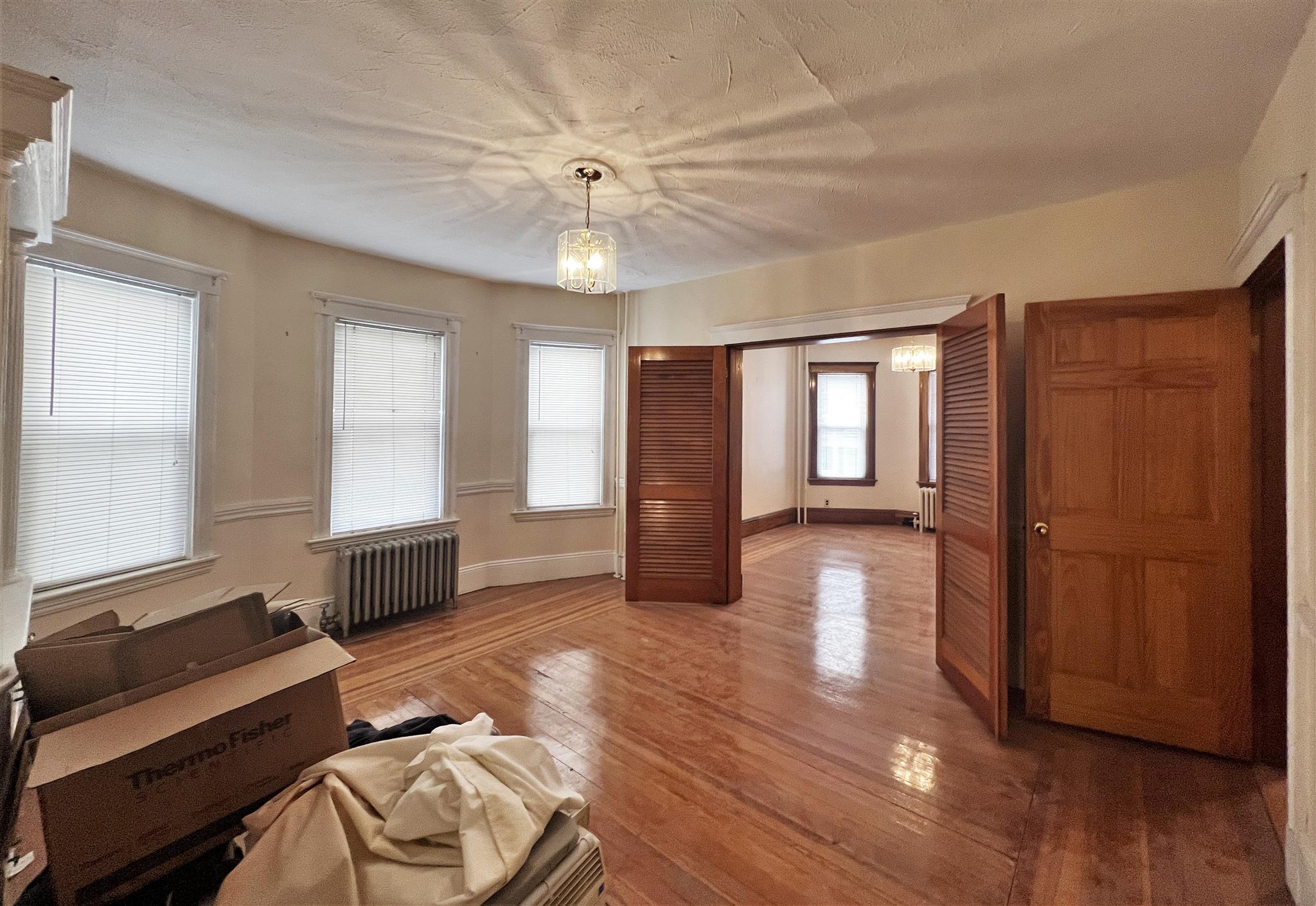 91 Bartlett St, Magoun Square