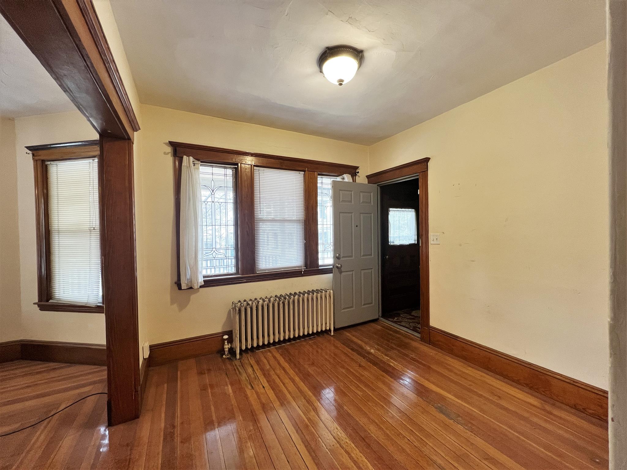 91 Bartlett St, Magoun Square