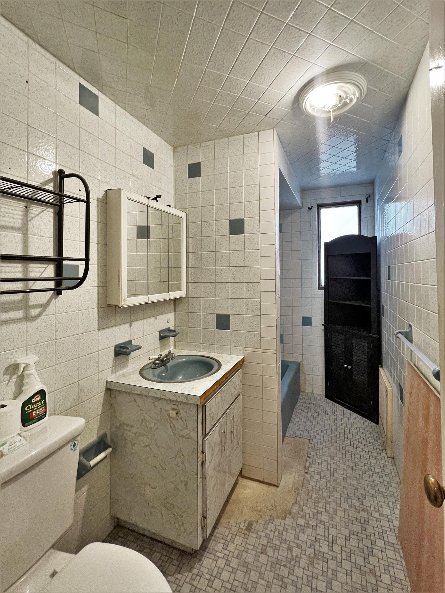 91 Bartlett St, Magoun Square