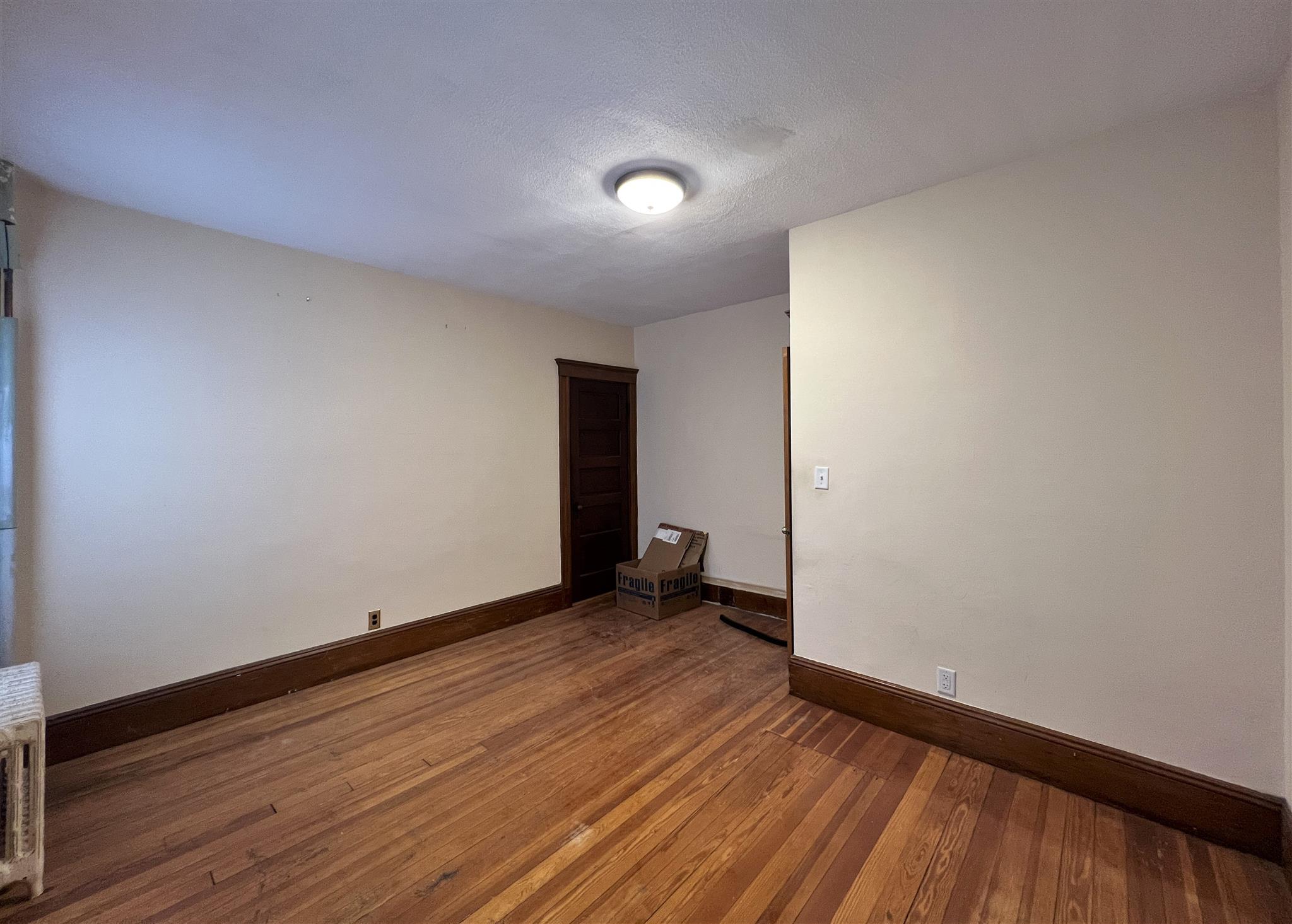 91 Bartlett St, Magoun Square