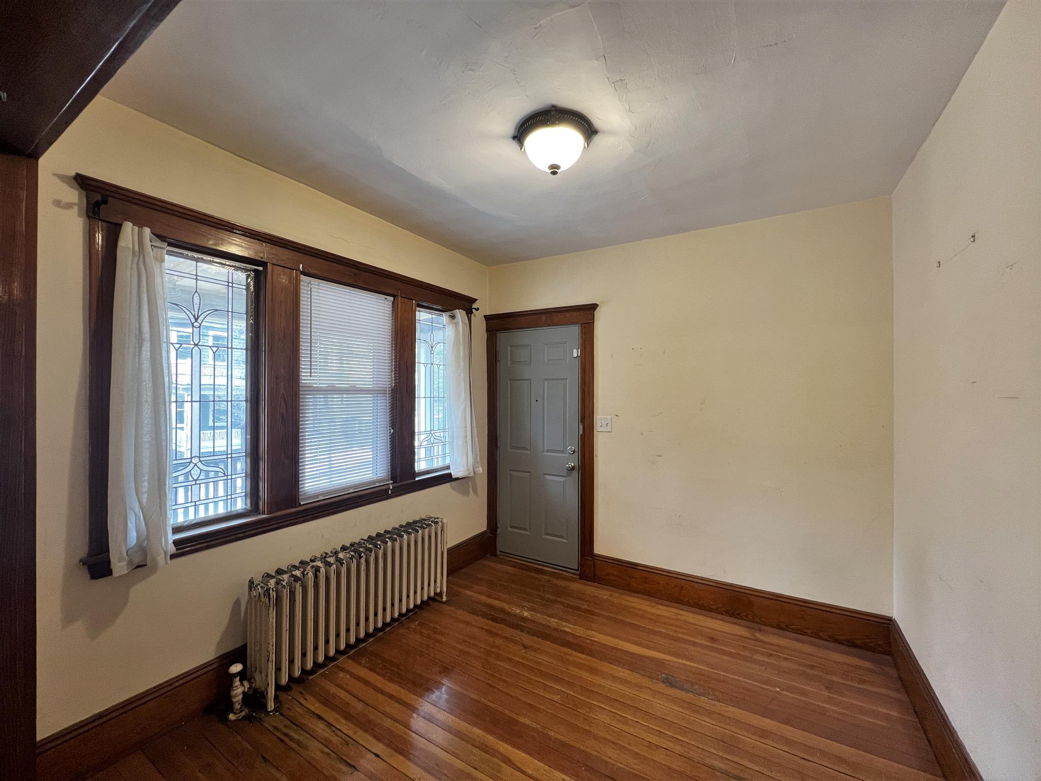 91 Bartlett St, Magoun Square