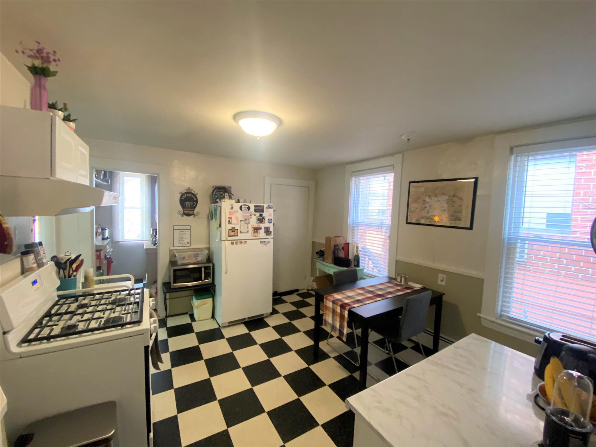 375 Highland Ave, Powder House Square