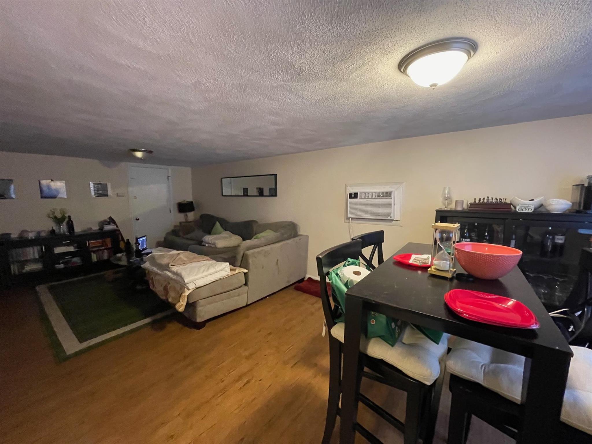 9 Banks St, Harvard Square