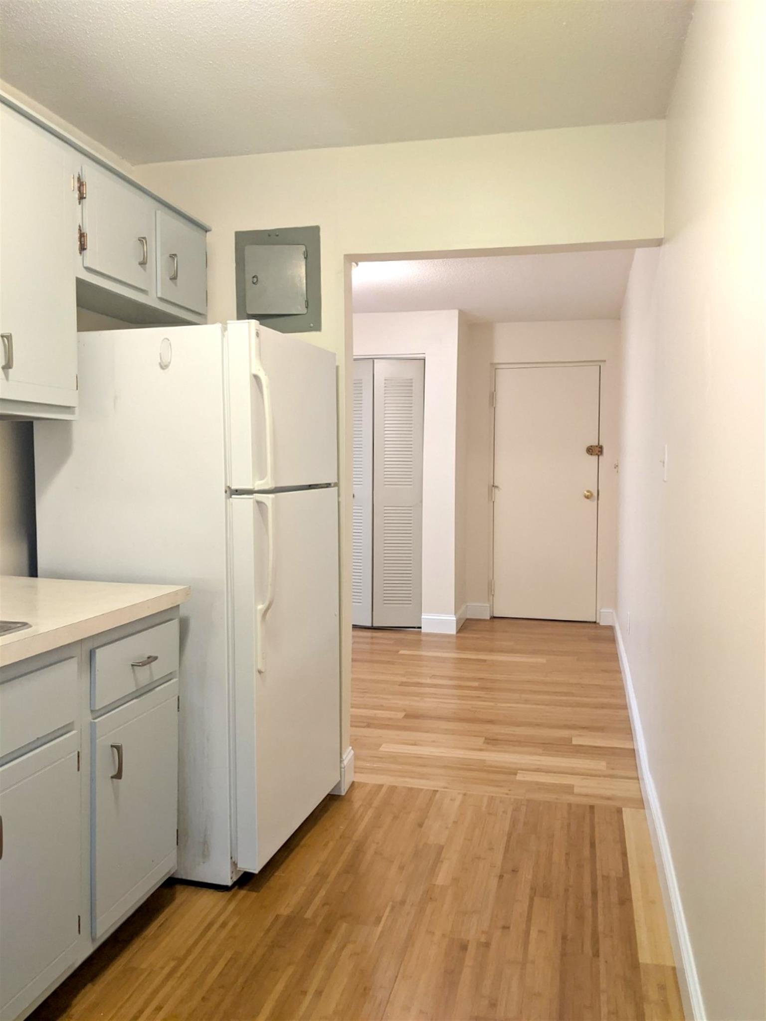 12 Cameron Ave, Davis Square