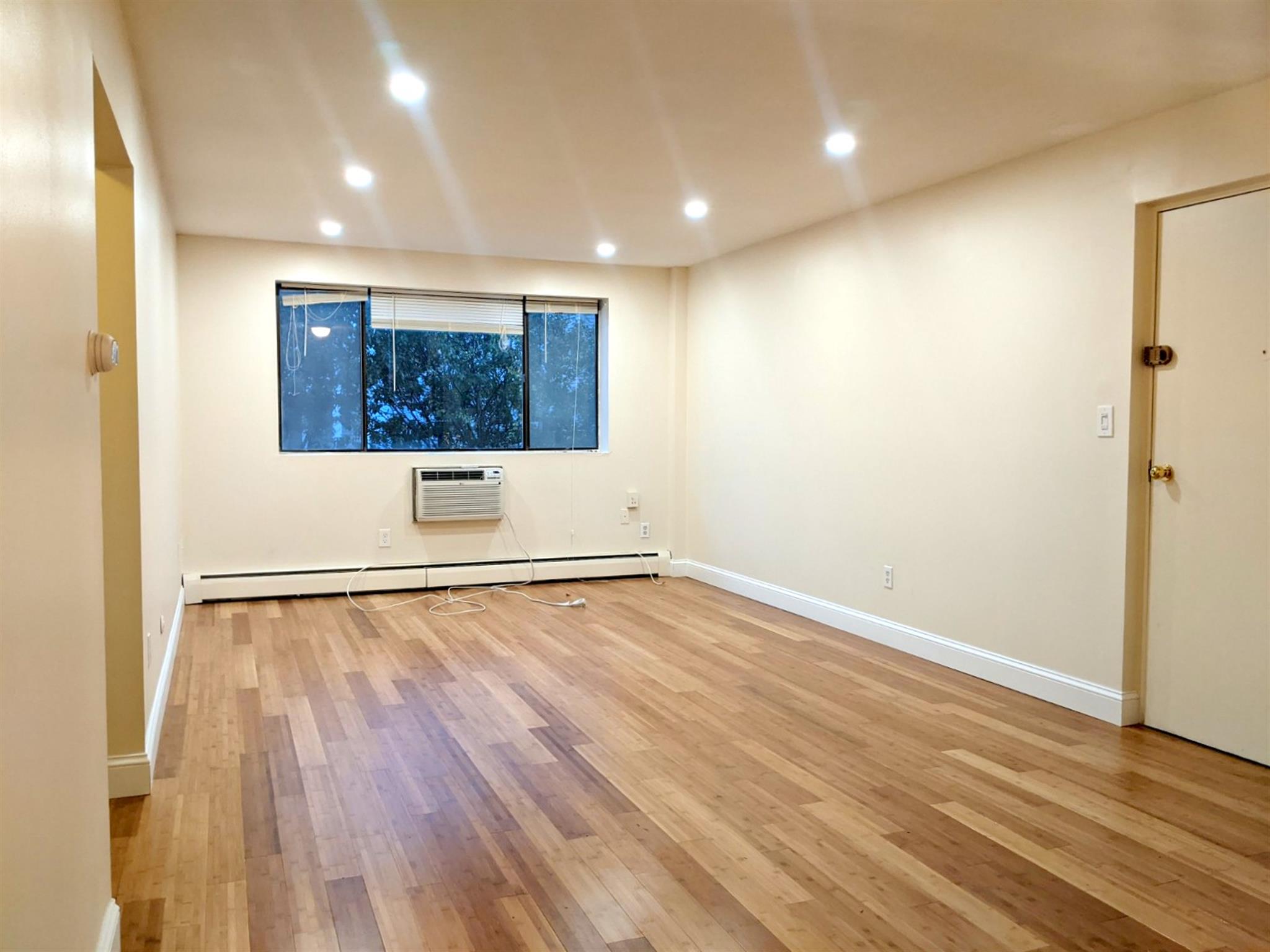 12 Cameron Ave, Davis Square