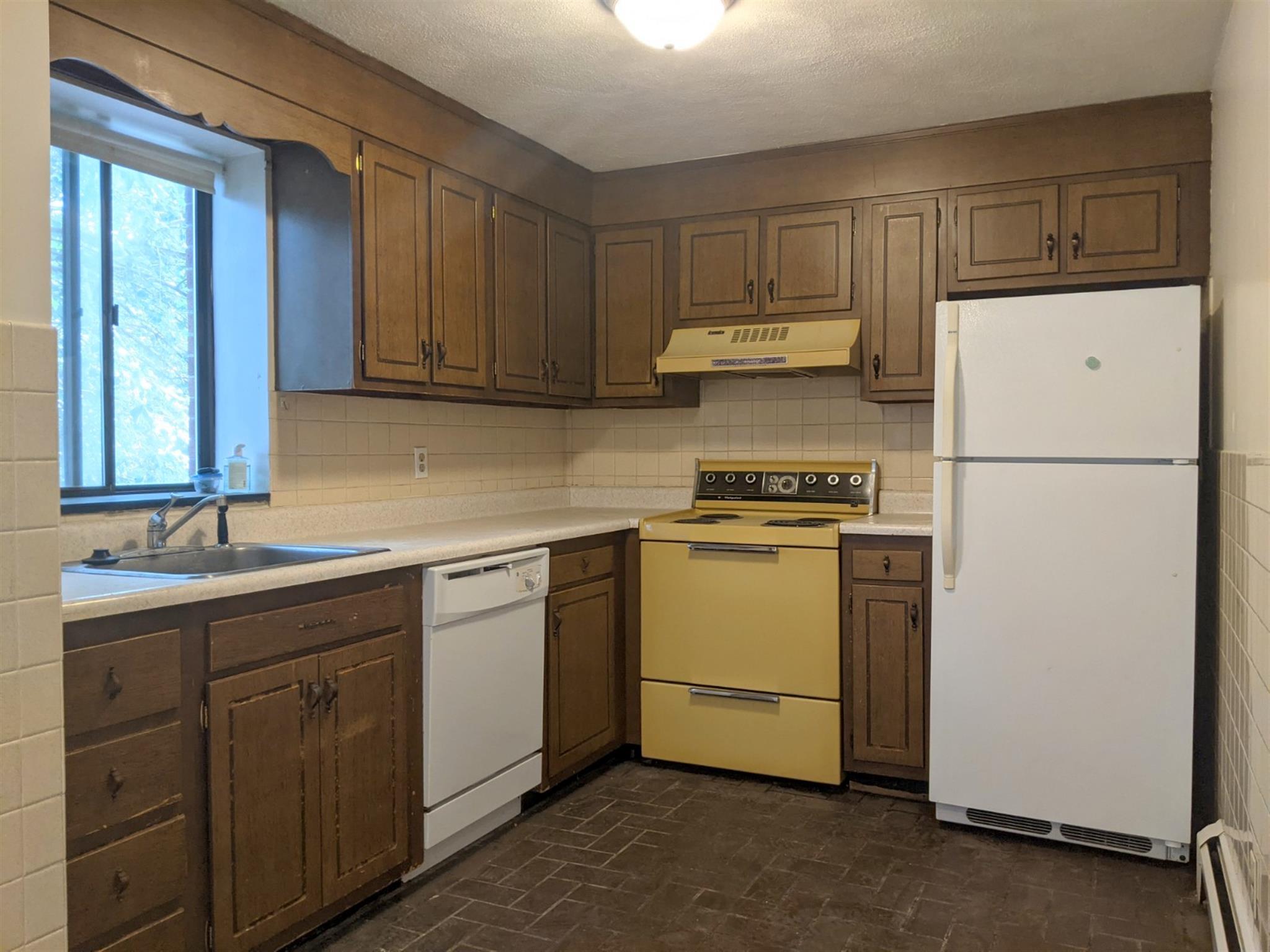 86 Newbury St, Teele Square