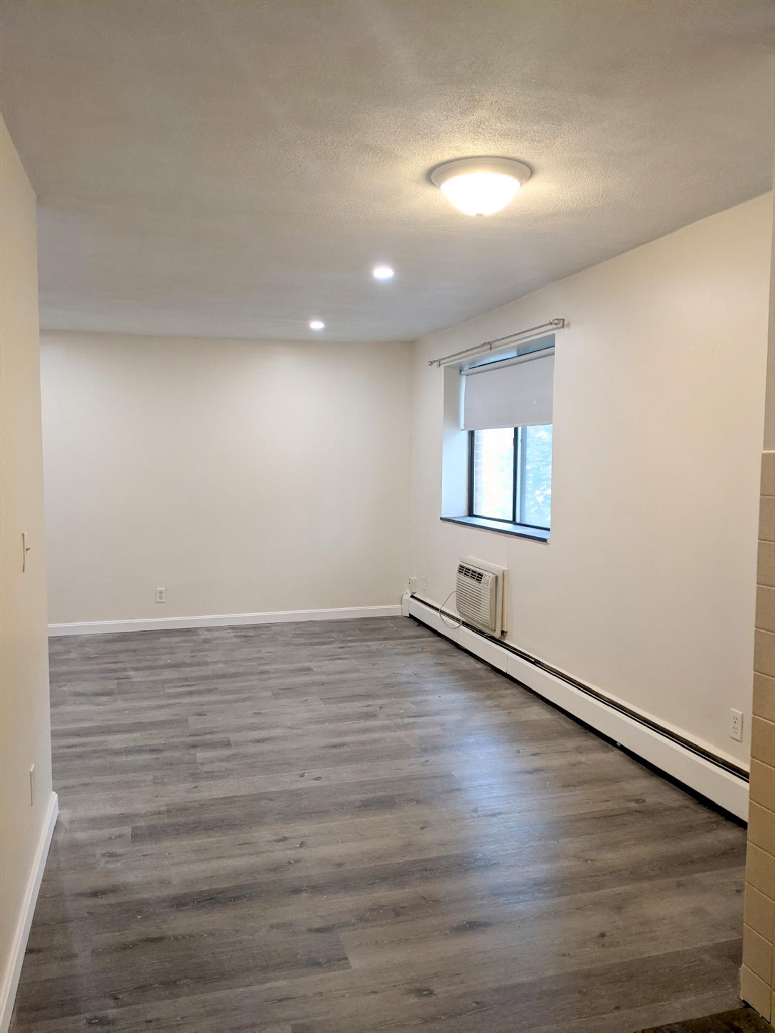 86 Newbury St, Teele Square