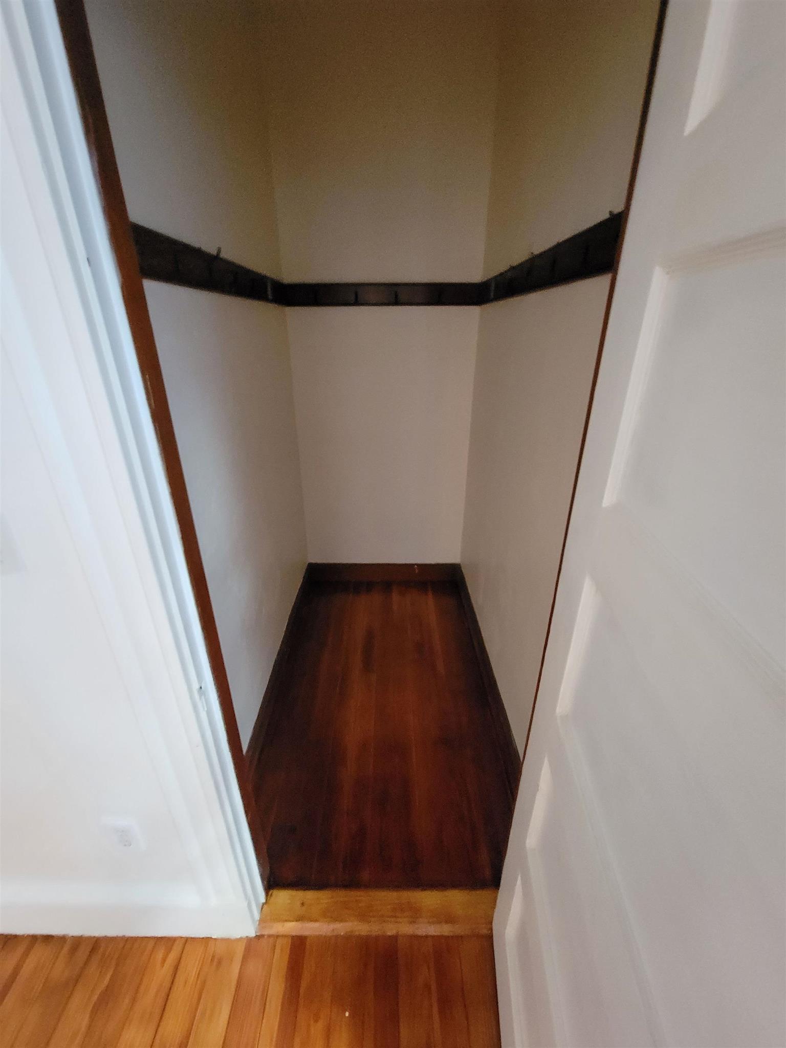 28 Lexington Ave, Davis Square