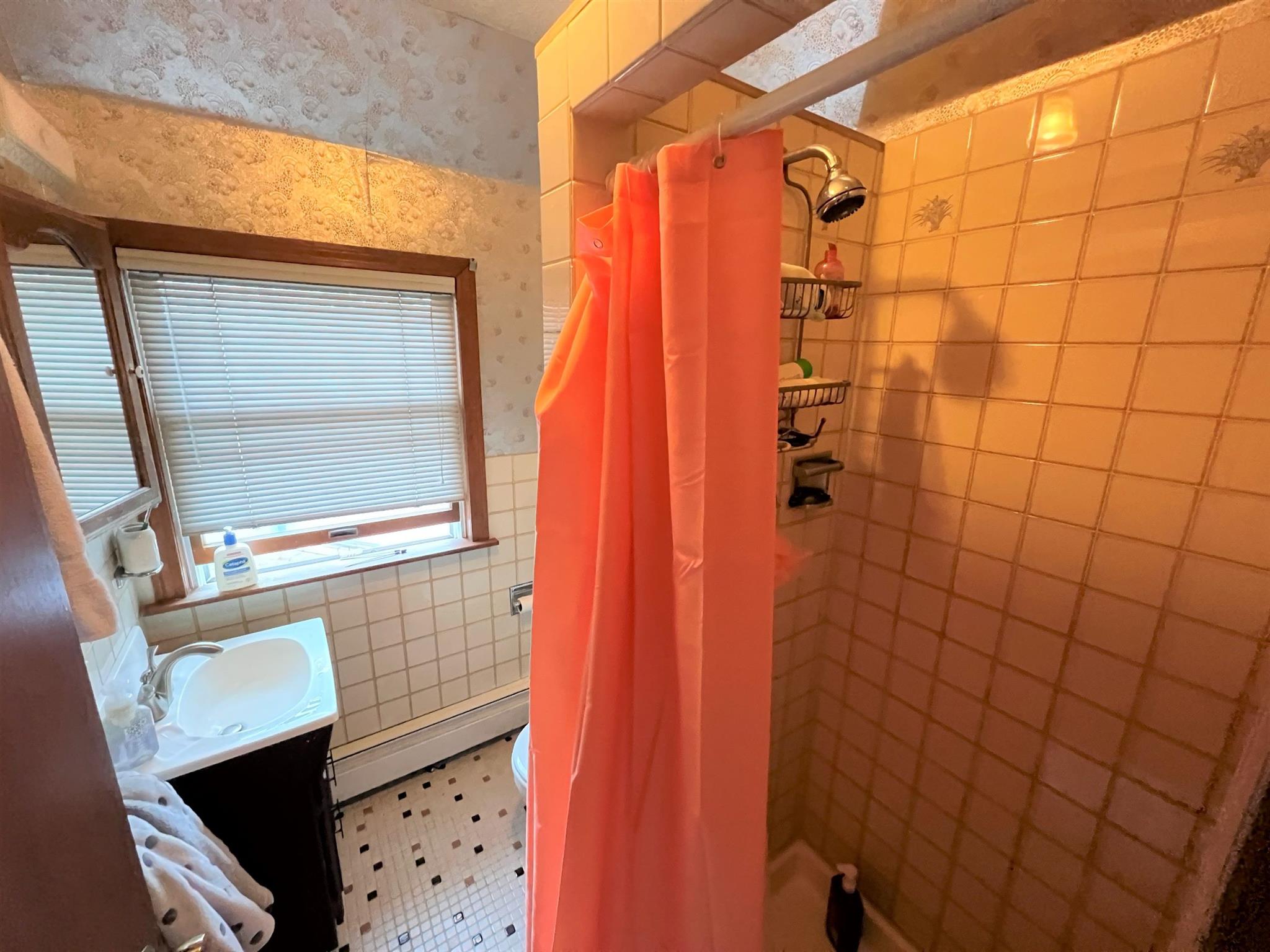 213 Holland St, Davis Square