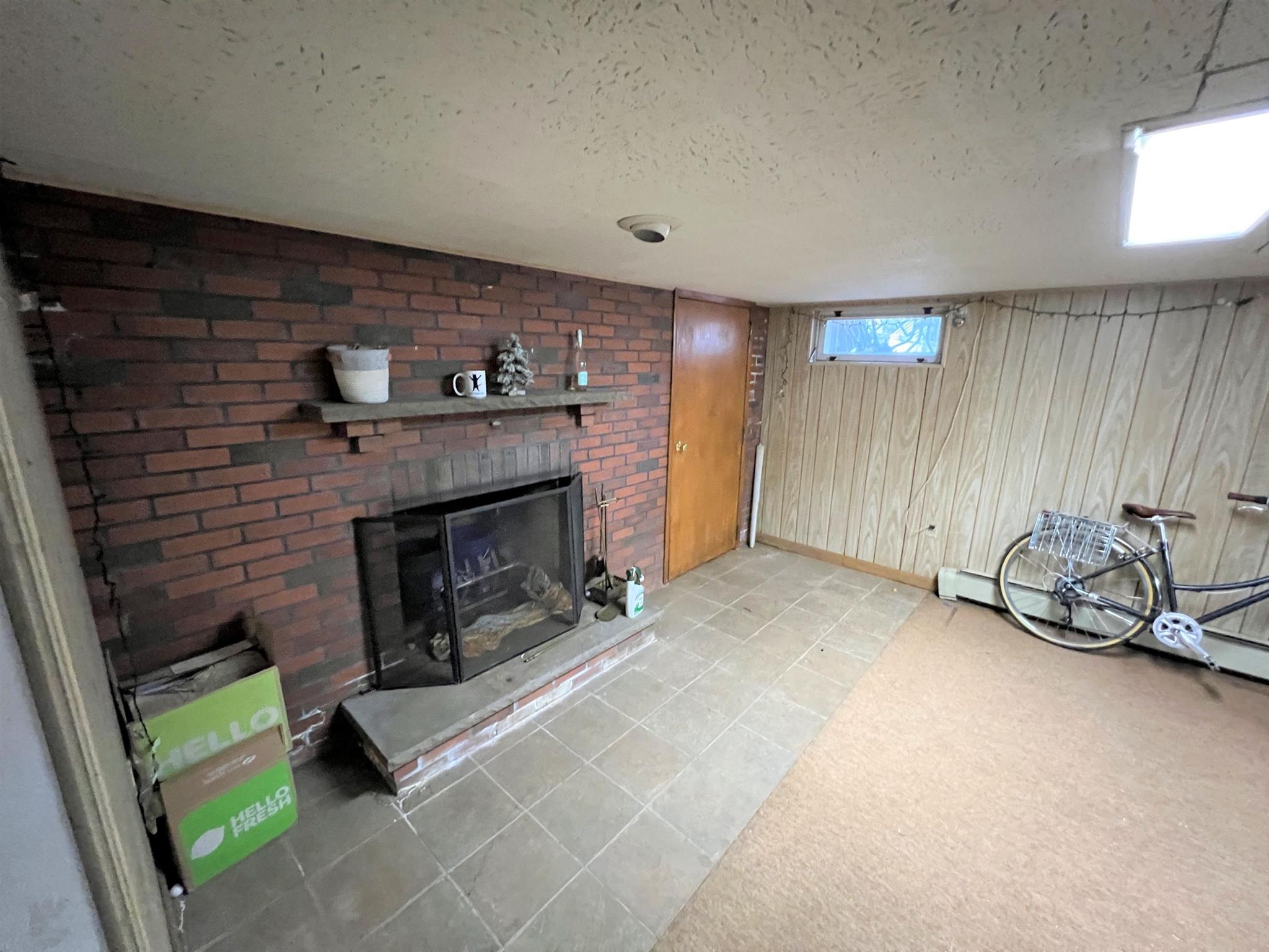 213 Holland St, Davis Square